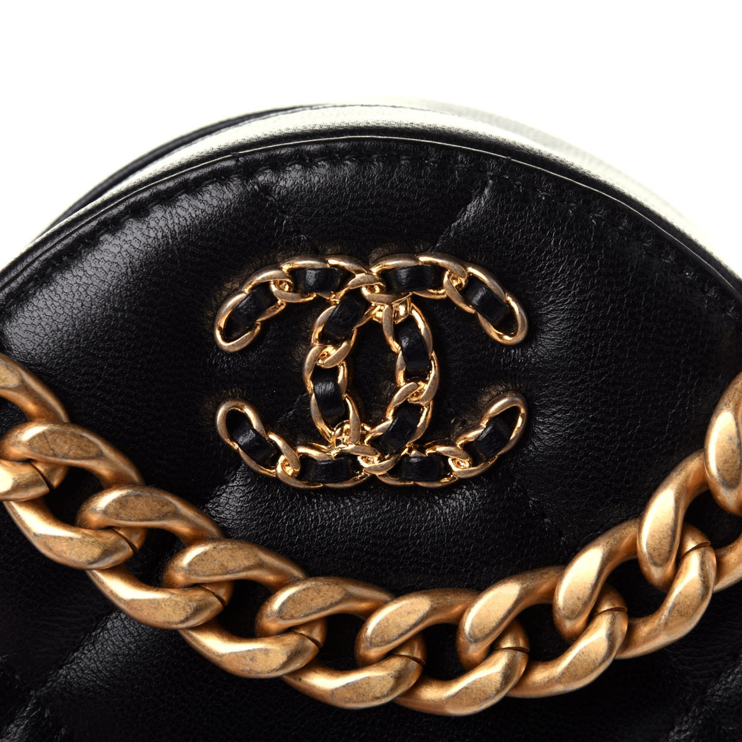 Shiny Goatskin Quilted Chanel 19 Round Clutch With Chain Black