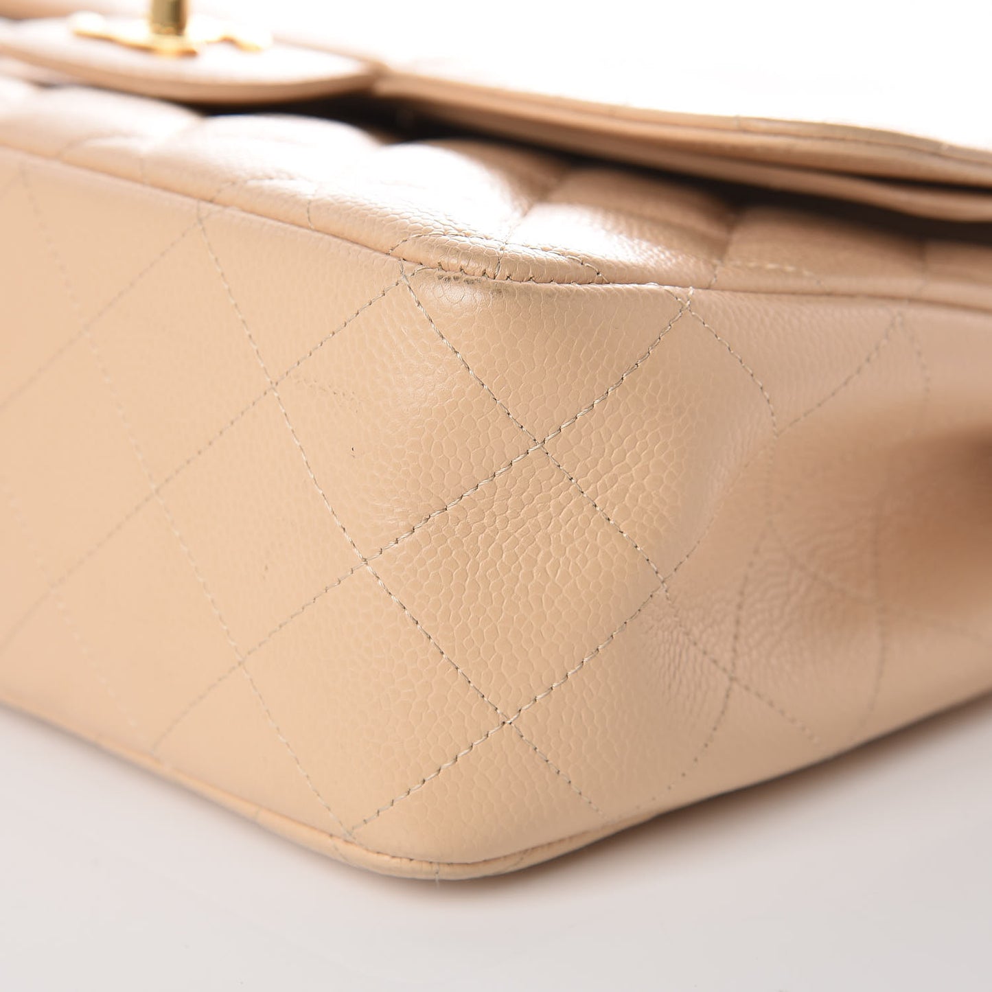 Caviar Quilted Jumbo Double Flap Beige Clair