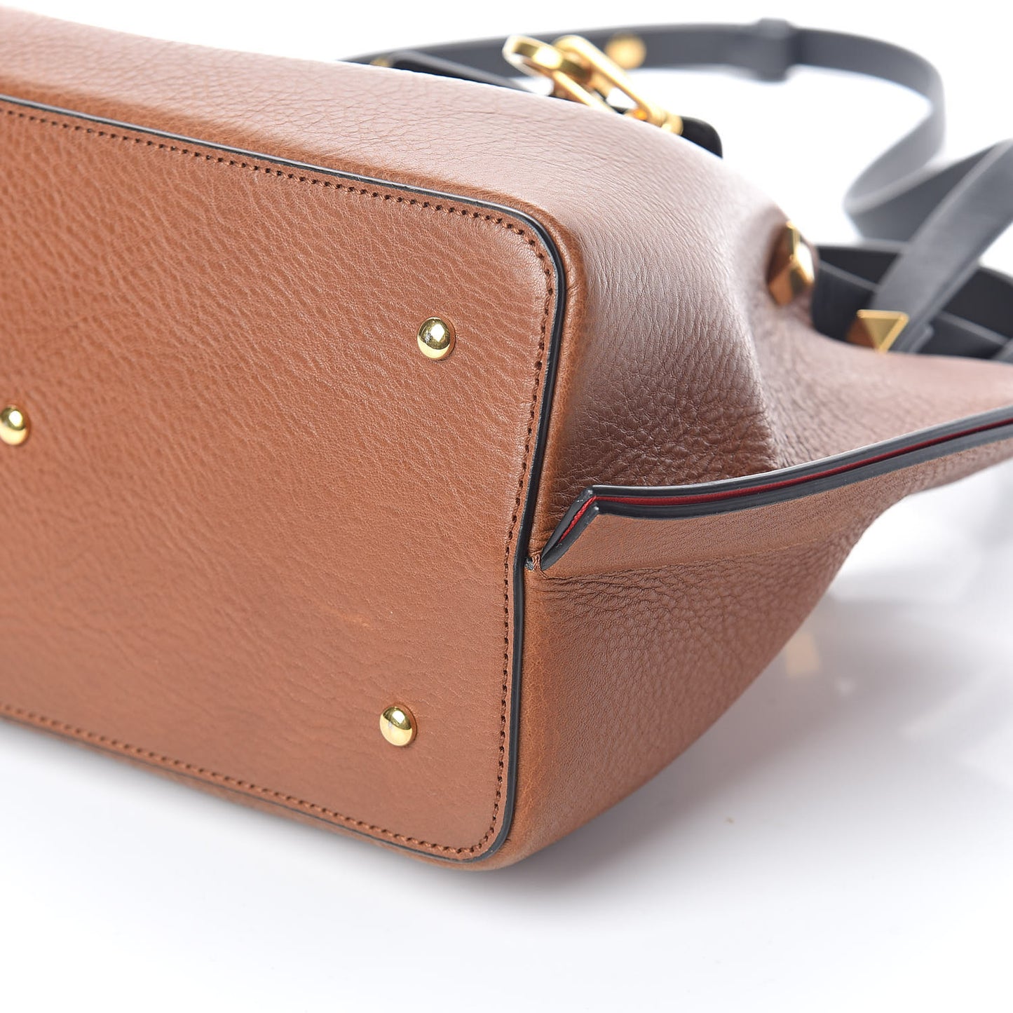 Grainy Calfskin Small VLogo Escape Shopper Tan