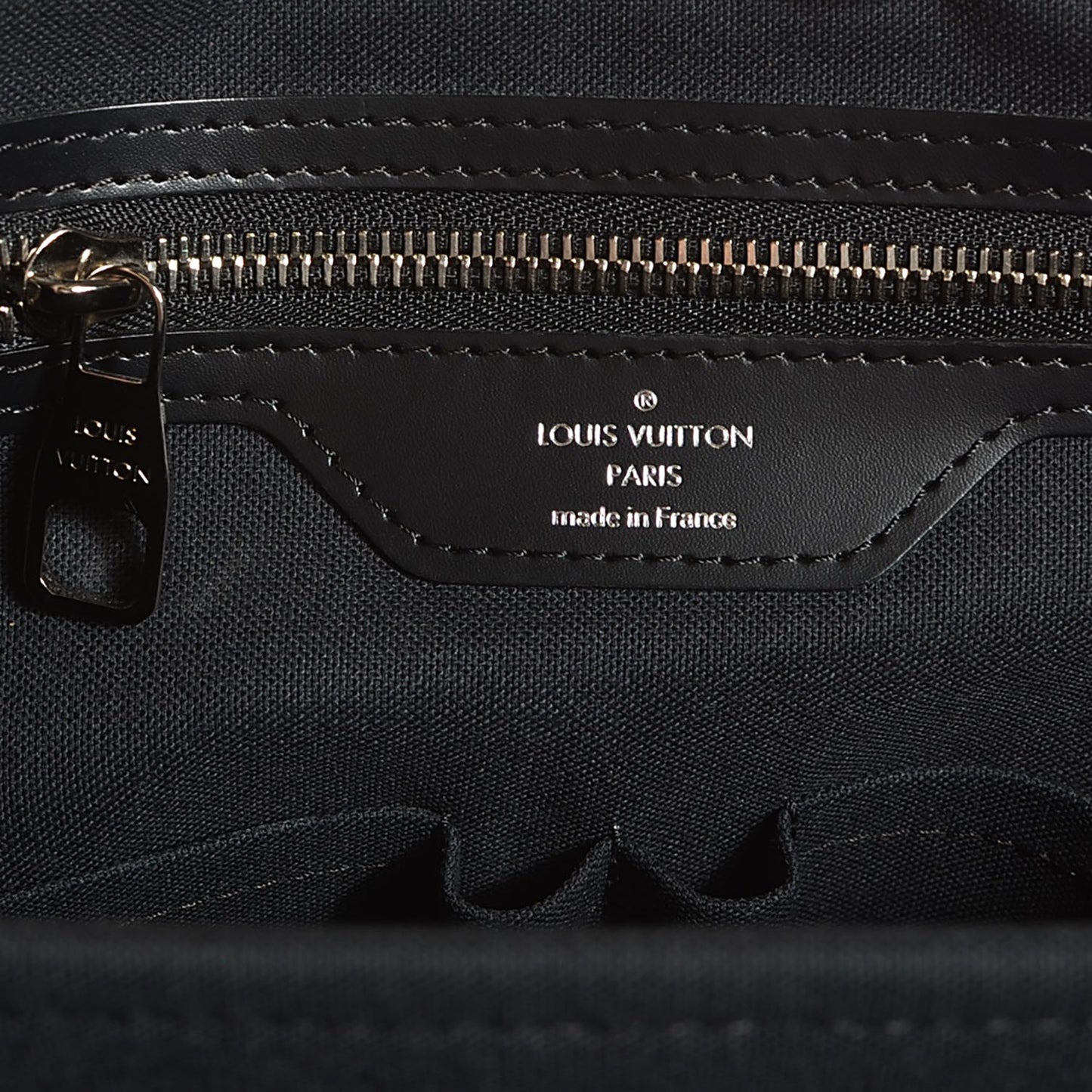 Damier Graphite District GM