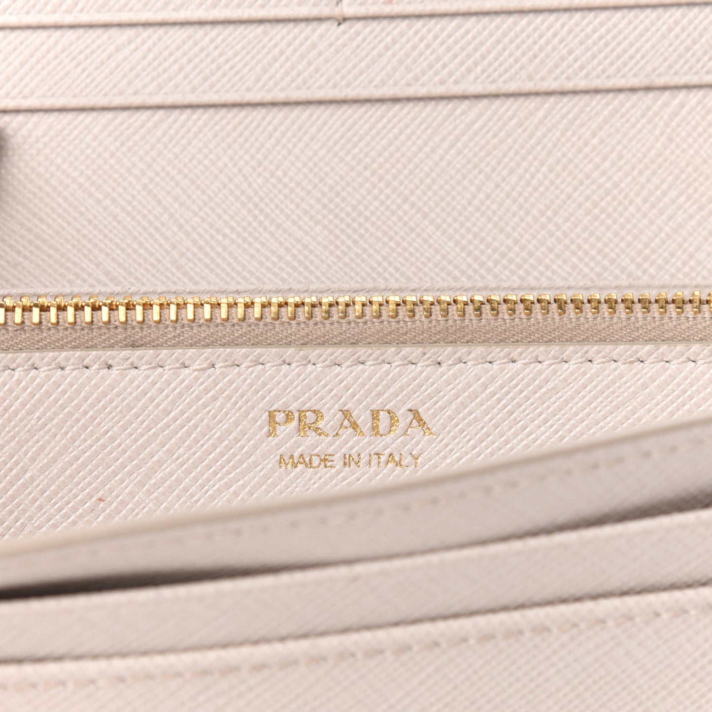 Saffiano Shine Monochrome Continental Wallet Talco