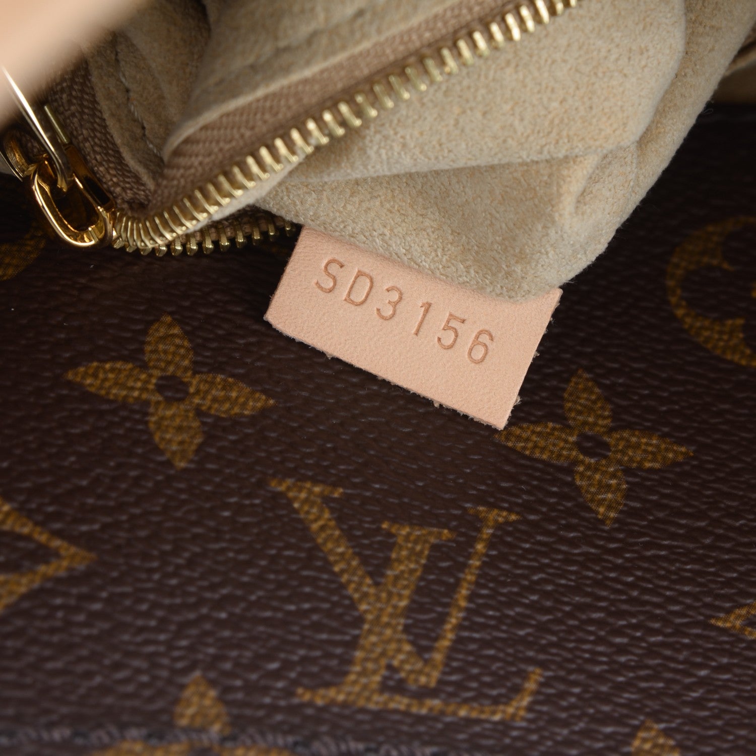 Louis Vuitton Monogram Artsy MM 7 of 8