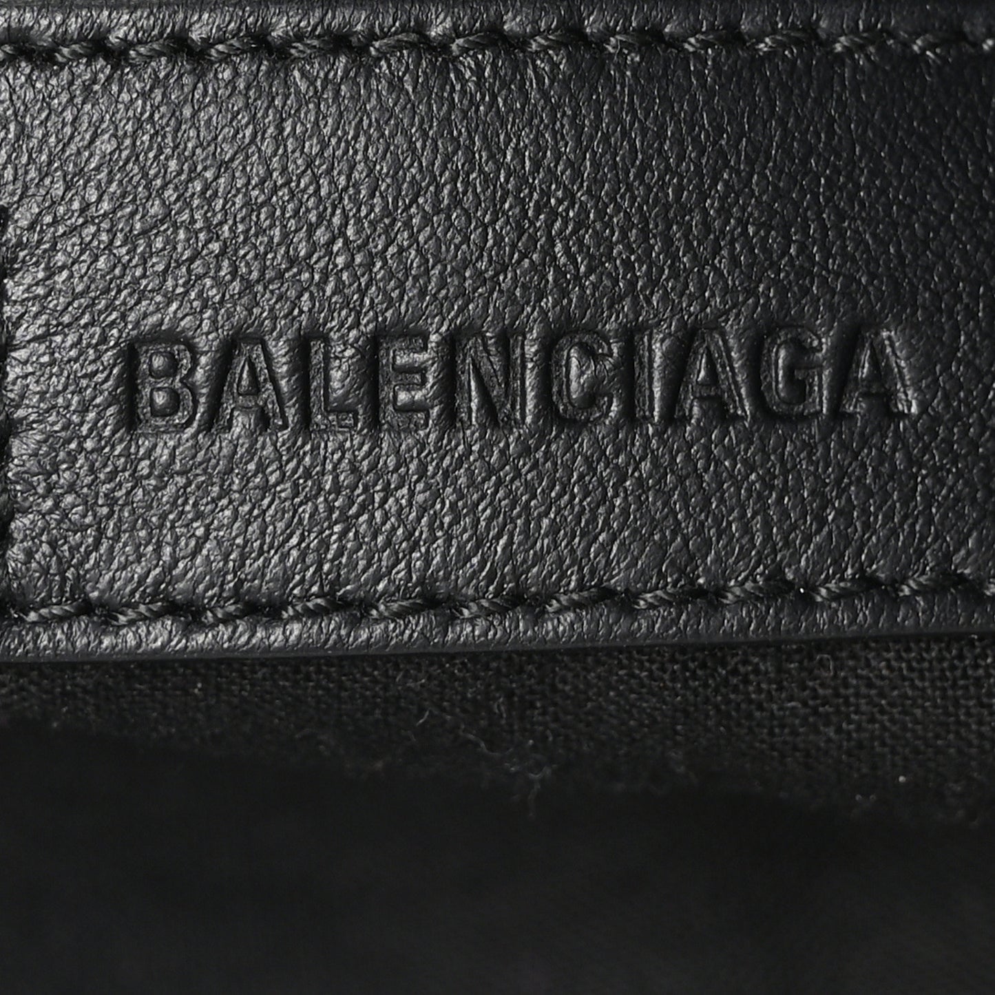 Arena Lambskin Classic Hardware Medium Le City Black