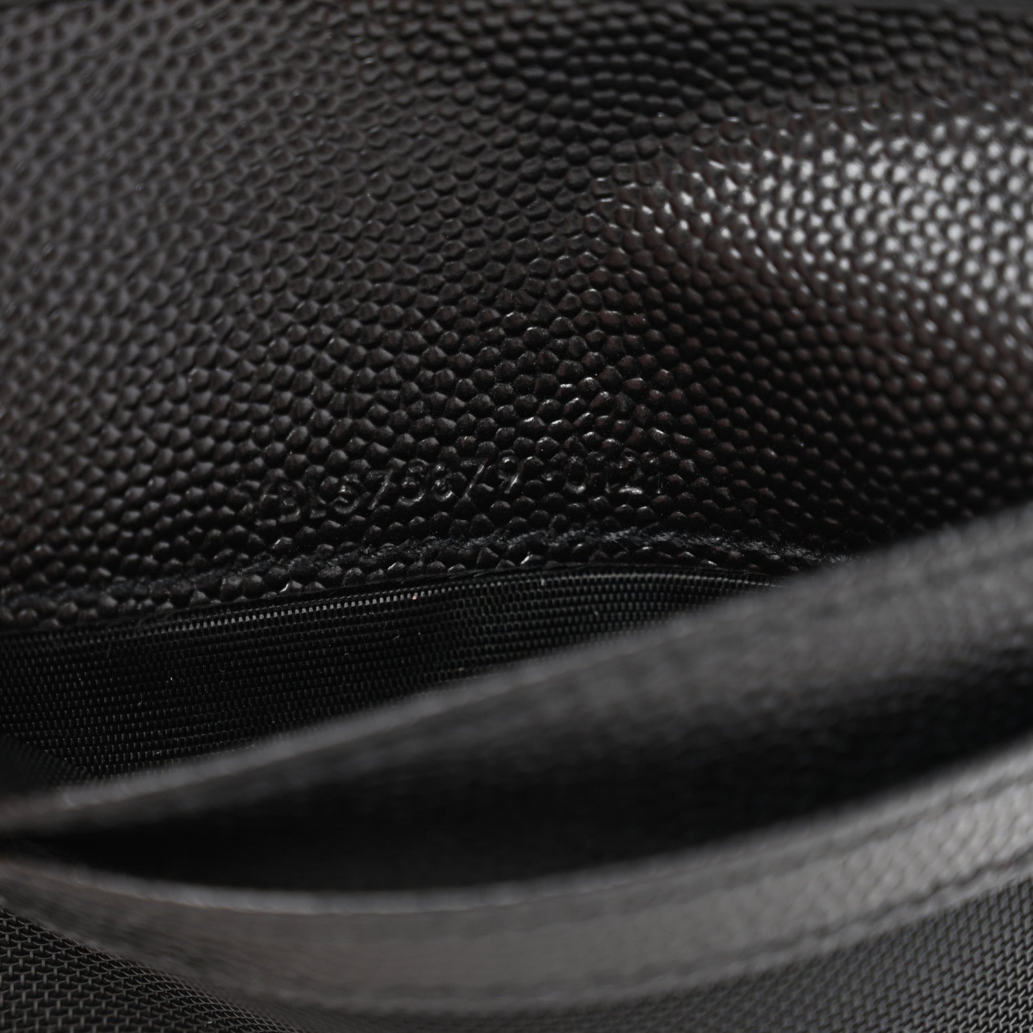 Saint Laurent Grain De Poudre Matelasse Chevron Monogram Zipped Card Case Black 7 of 11