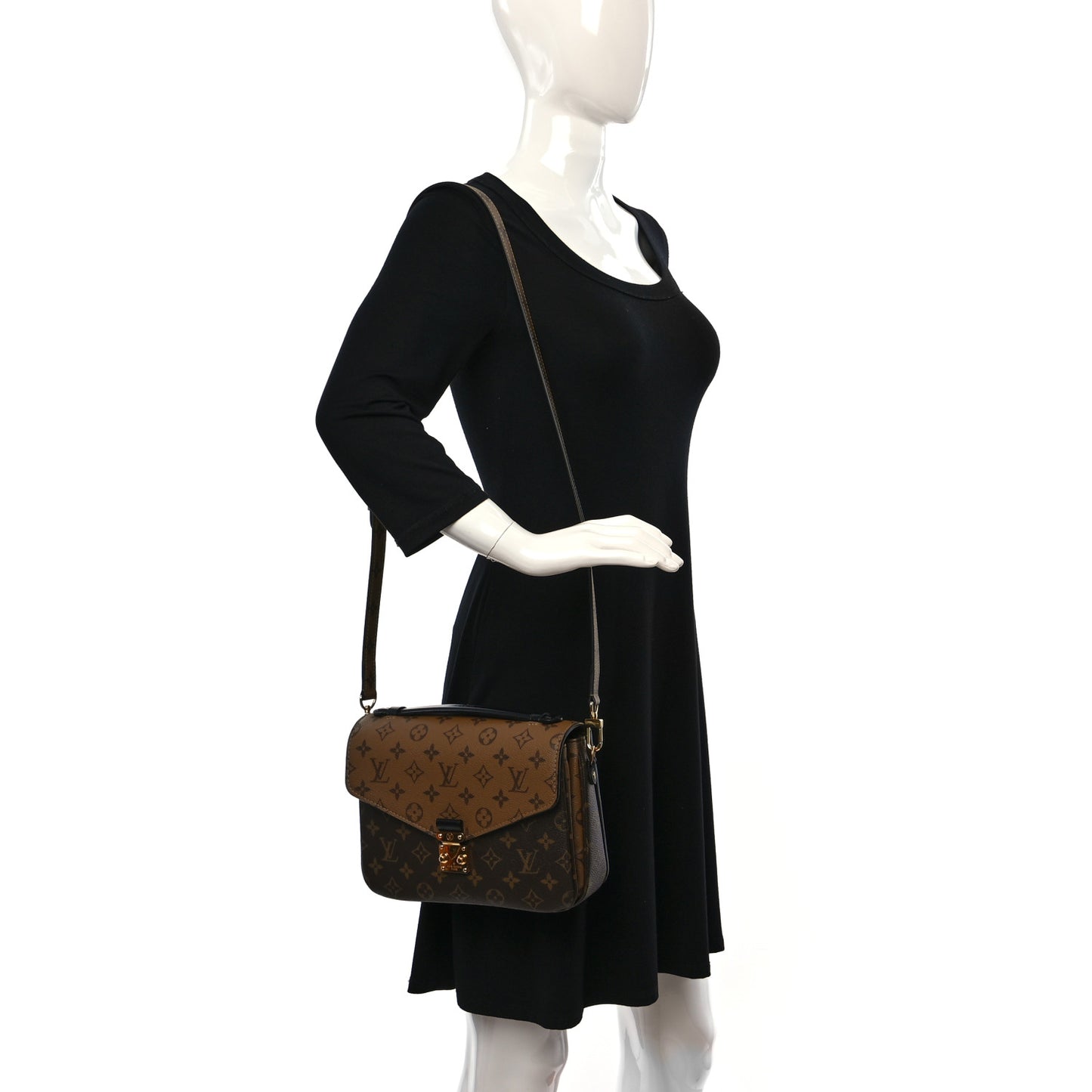 Reverse Monogram Pochette Metis