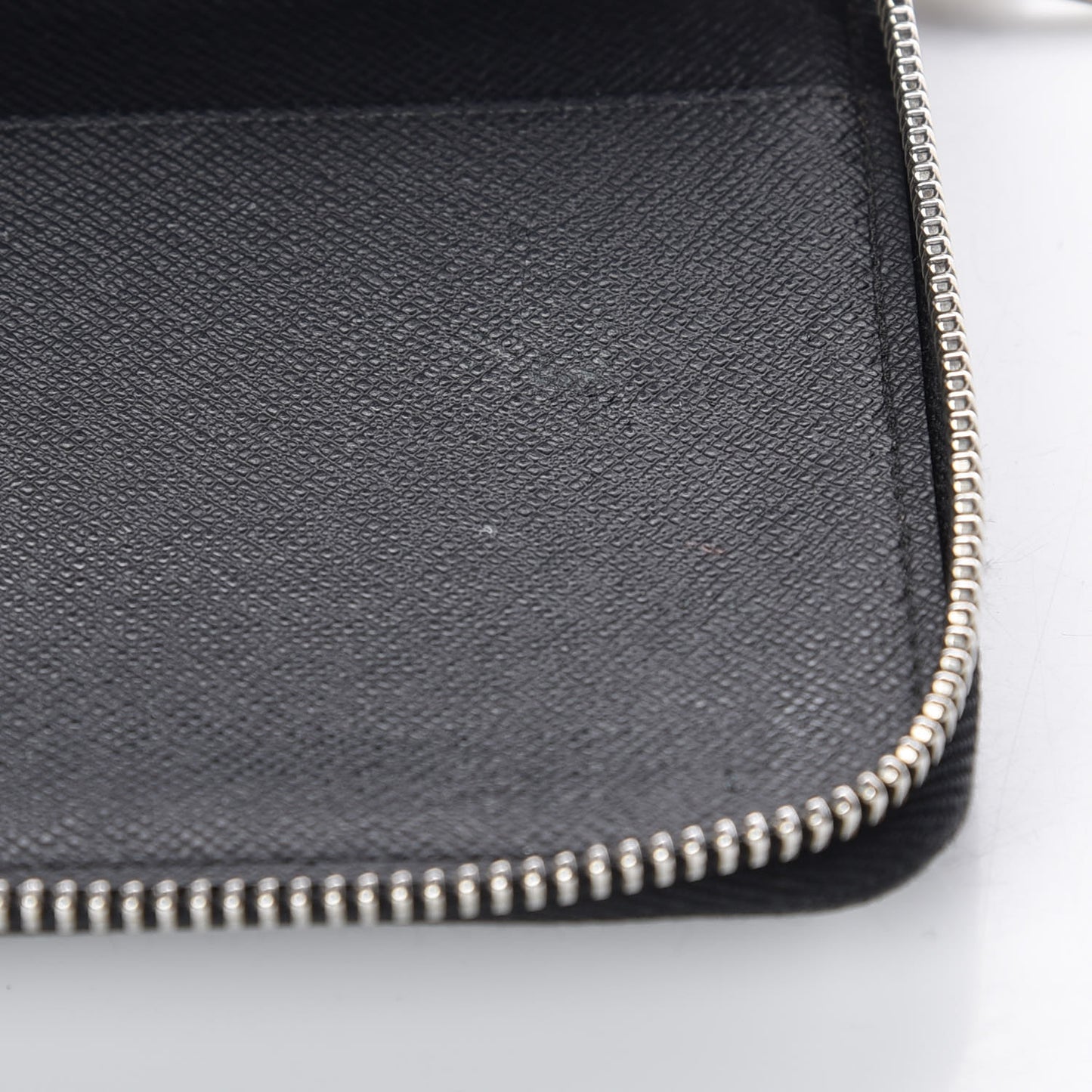 Damier Graphite Zippy Organizer Wallet