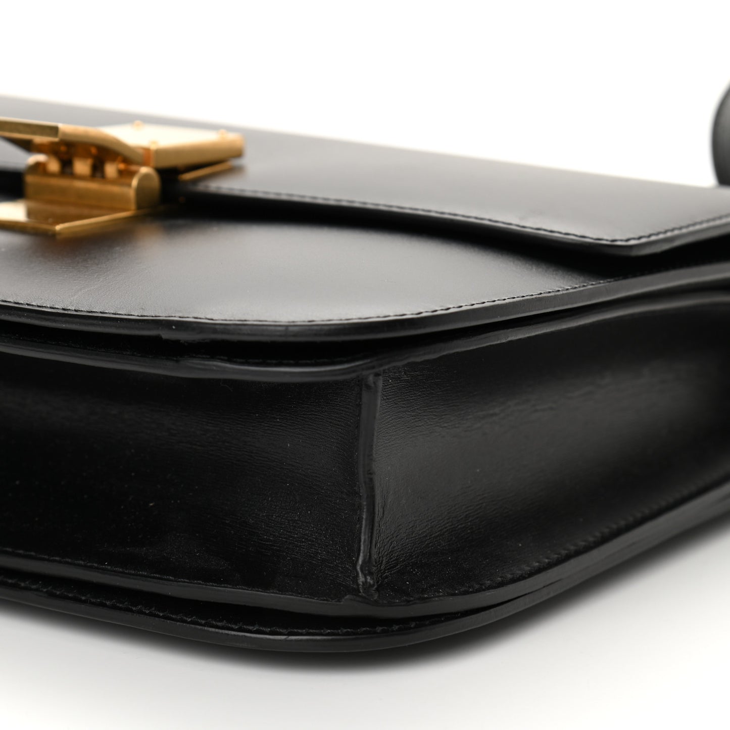 Box Calfskin Medium Classic Box Flap Bag Black