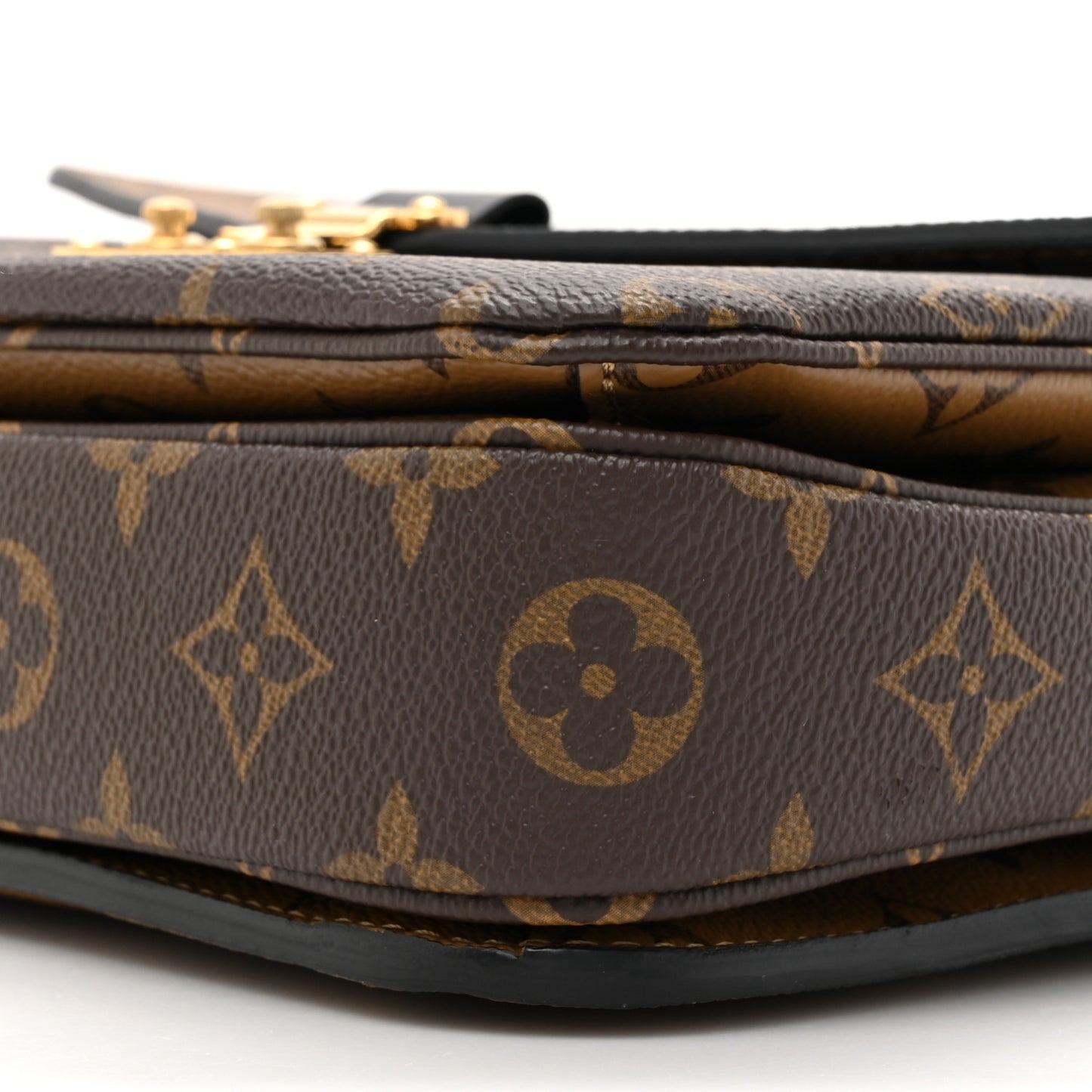 Reverse Monogram Pochette Metis
