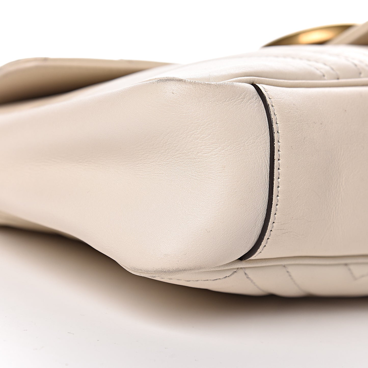 Calfskin Matelasse Medium GG Marmont Shoulder Bag White