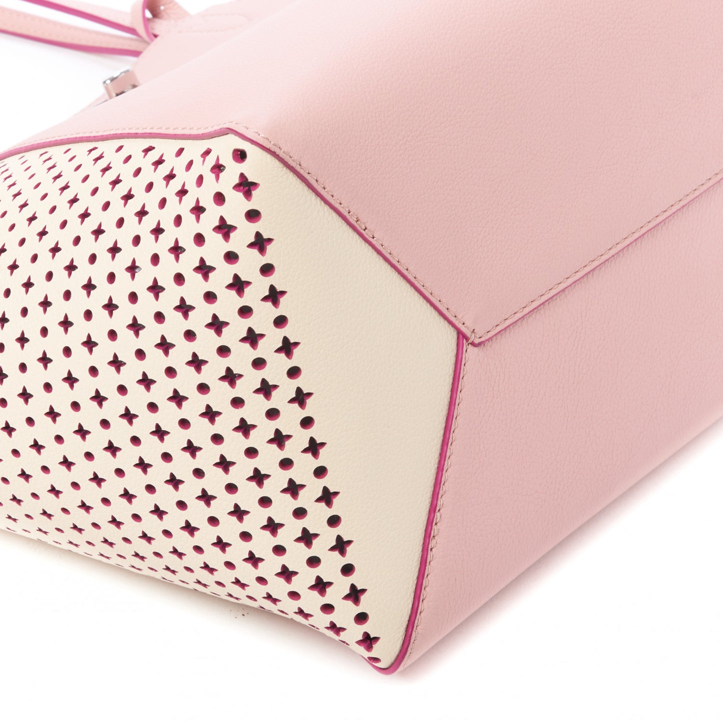 Calfskin Perforated Lockme Cabas Rose Poudre Creme
