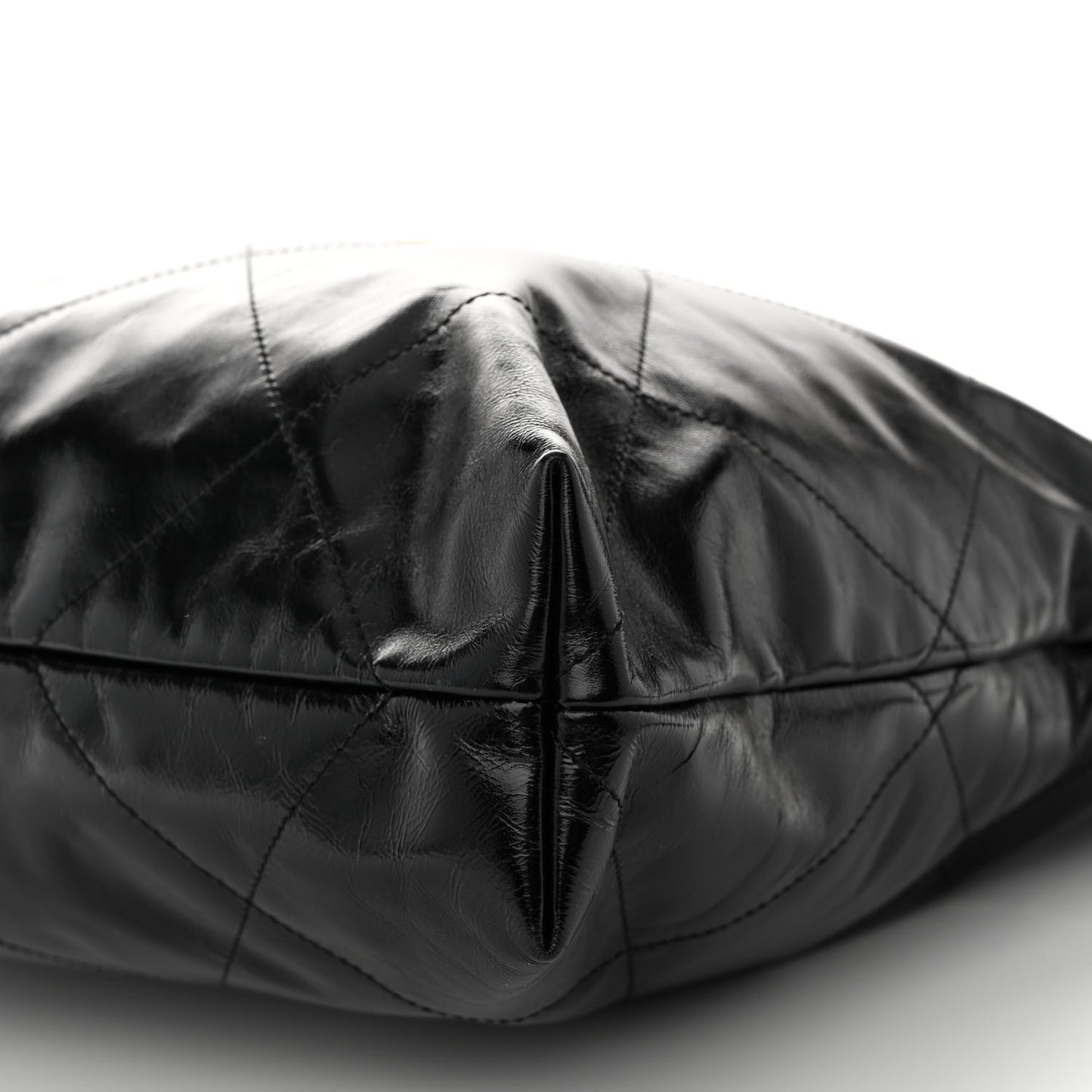 Shiny Calfskin Quilted Chanel 22 Black