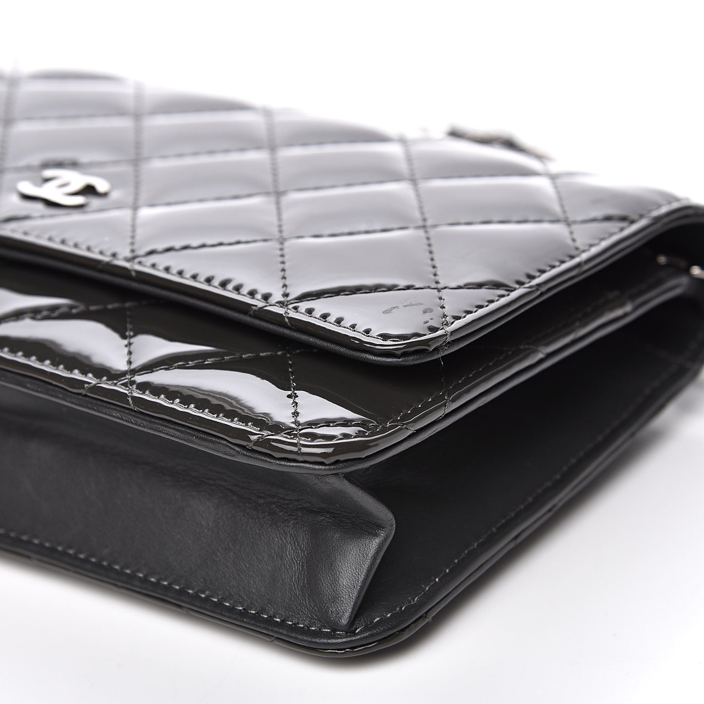 Patent Quilted Wallet On Chain WOC Black