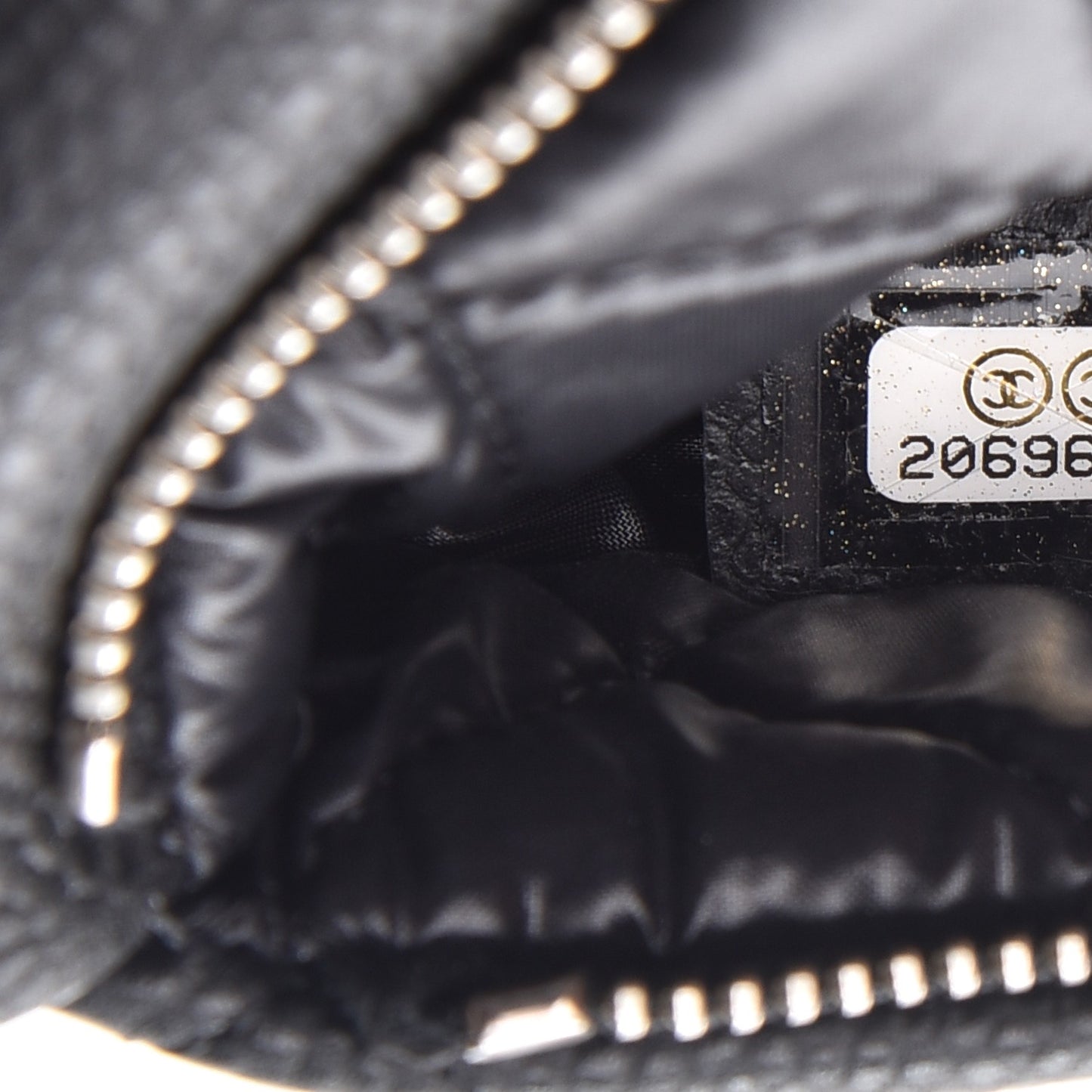 Caviar Quilted CC Beauty Clutch Black