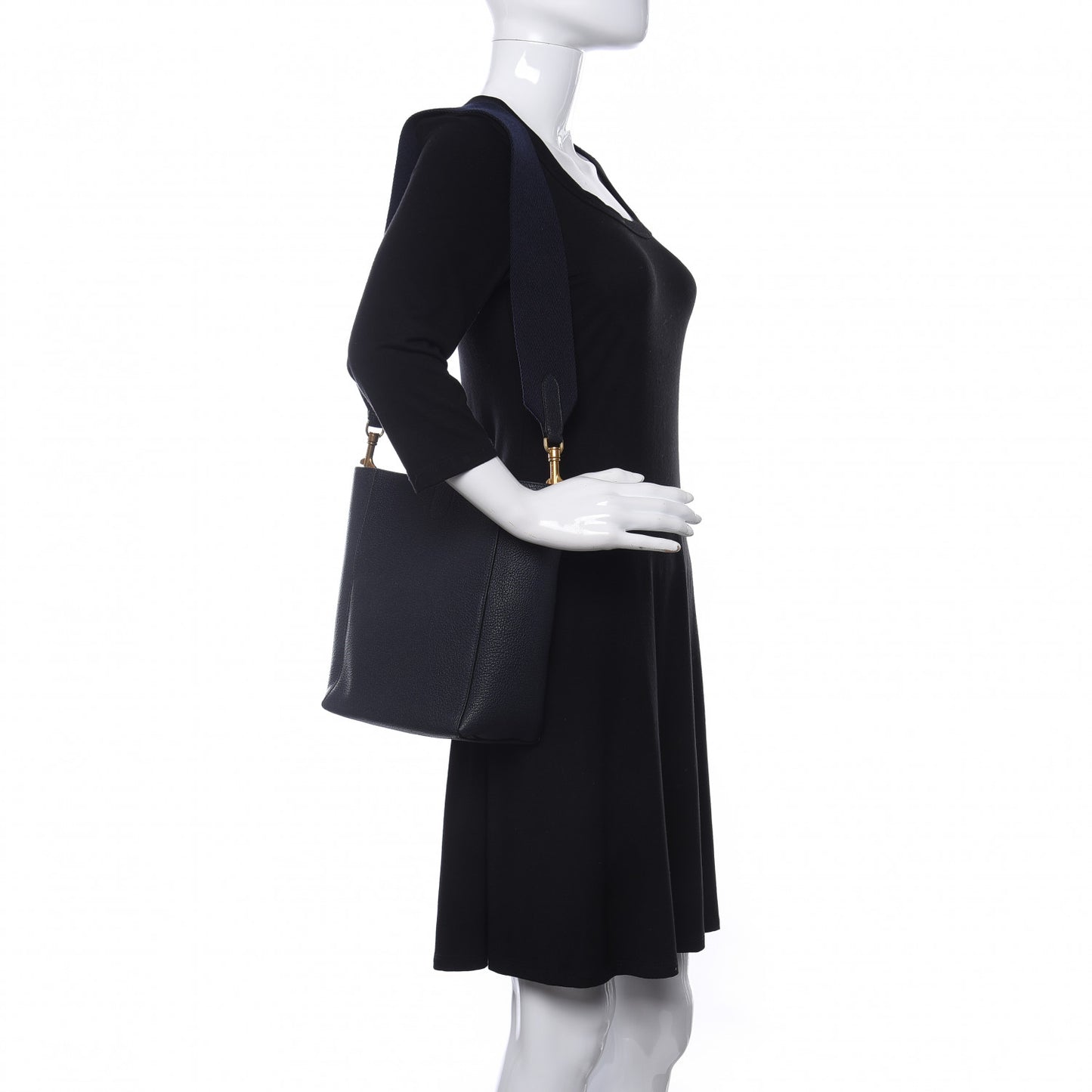 Soft Grained Calfskin Small Sangle Bucket Bag Navy