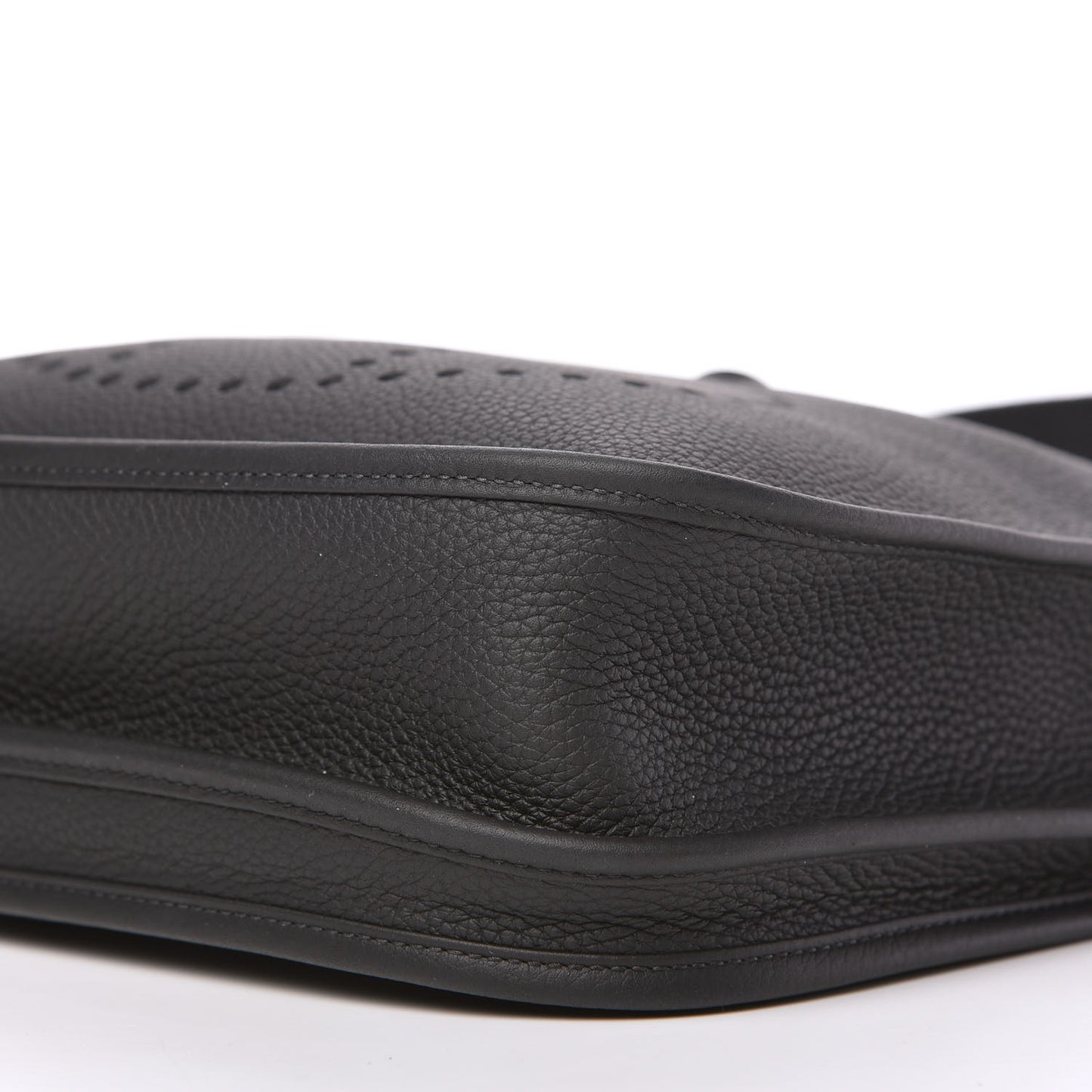 Taurillon Clemence Evelyne III PM Black