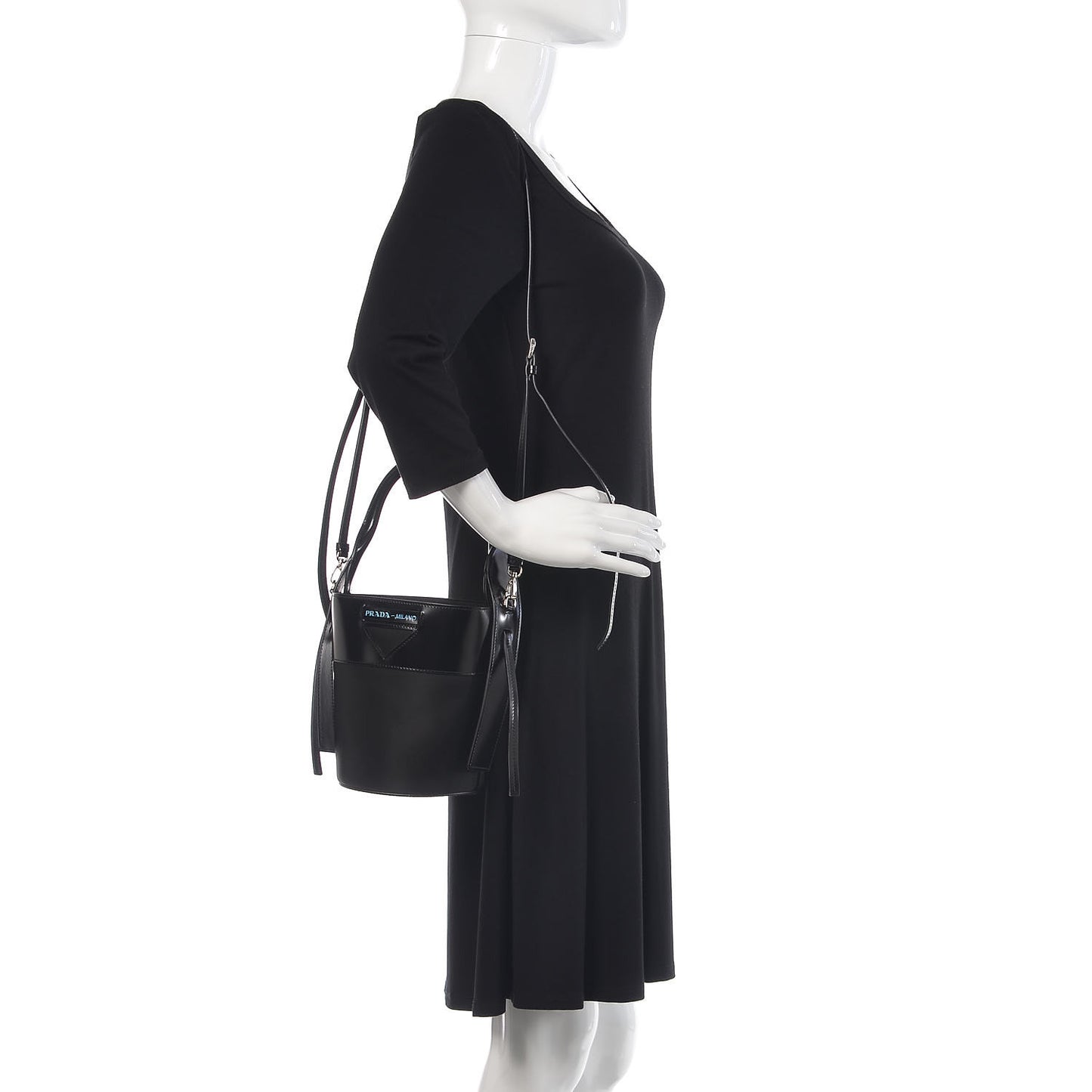 Calfskin Tessuto Nylon Ouverture Bucket Bag Black