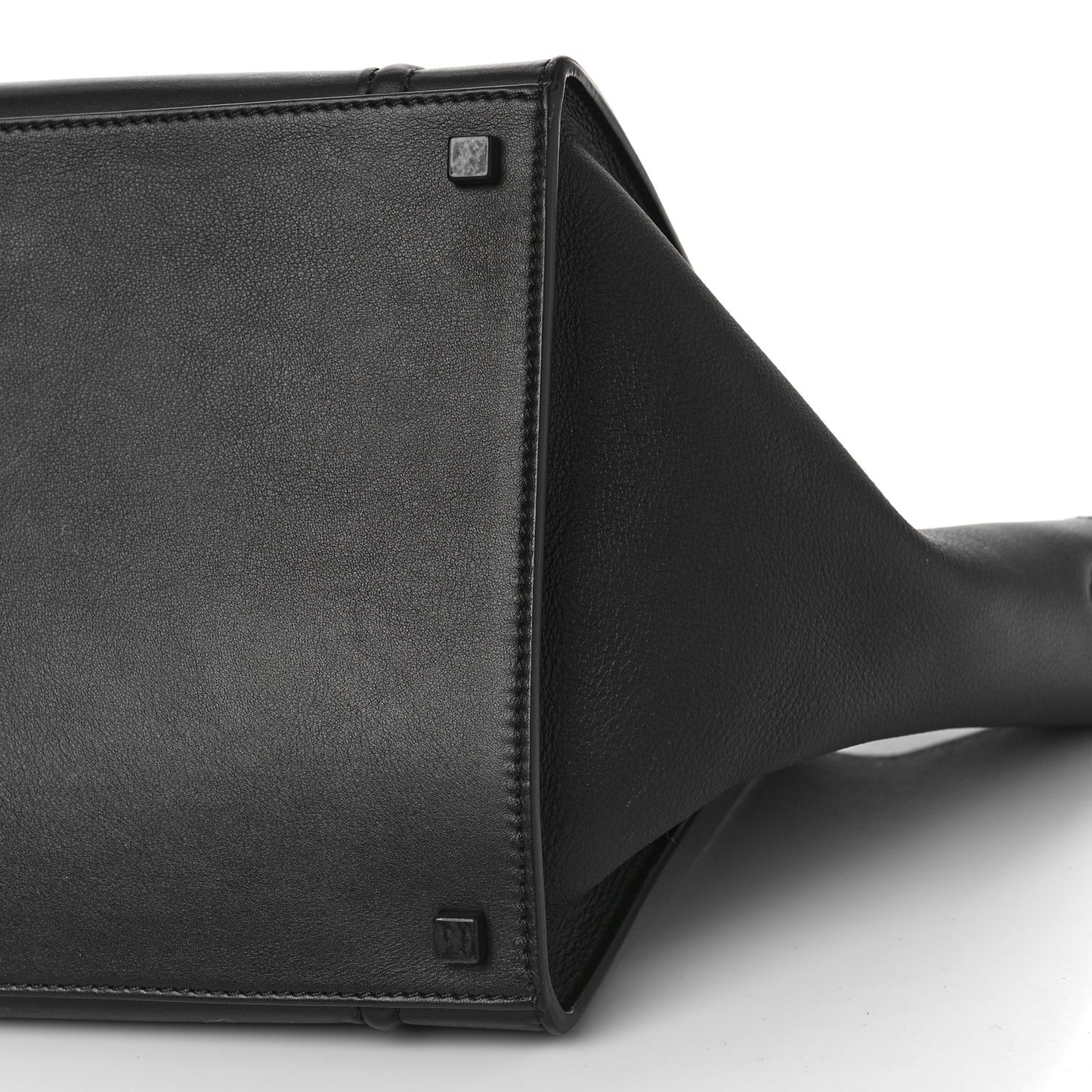 Grained Calfskin Medium Phantom Luggage Black