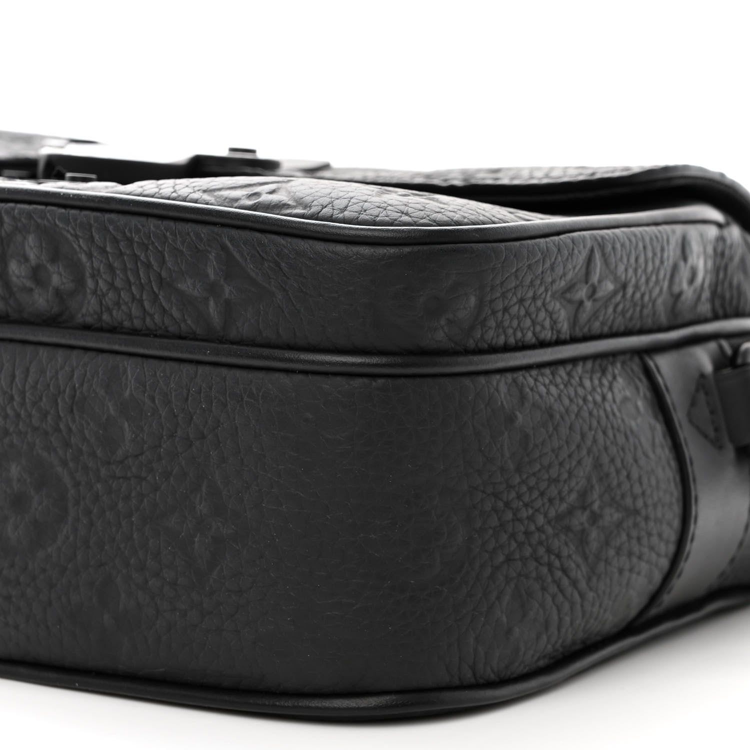 Louis Vuitton Taurillon Monogram S Lock Messenger Black 9 of 10