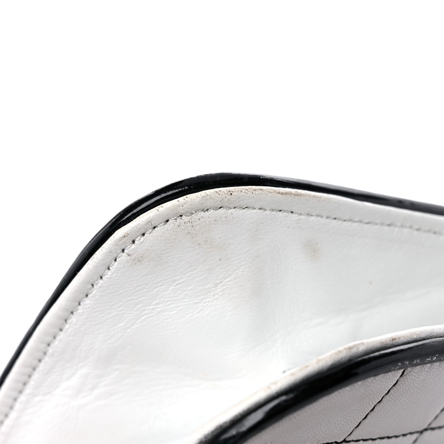 Chanel Lambskin Reissue Chocolate Bar Flap White Black 28 of 30