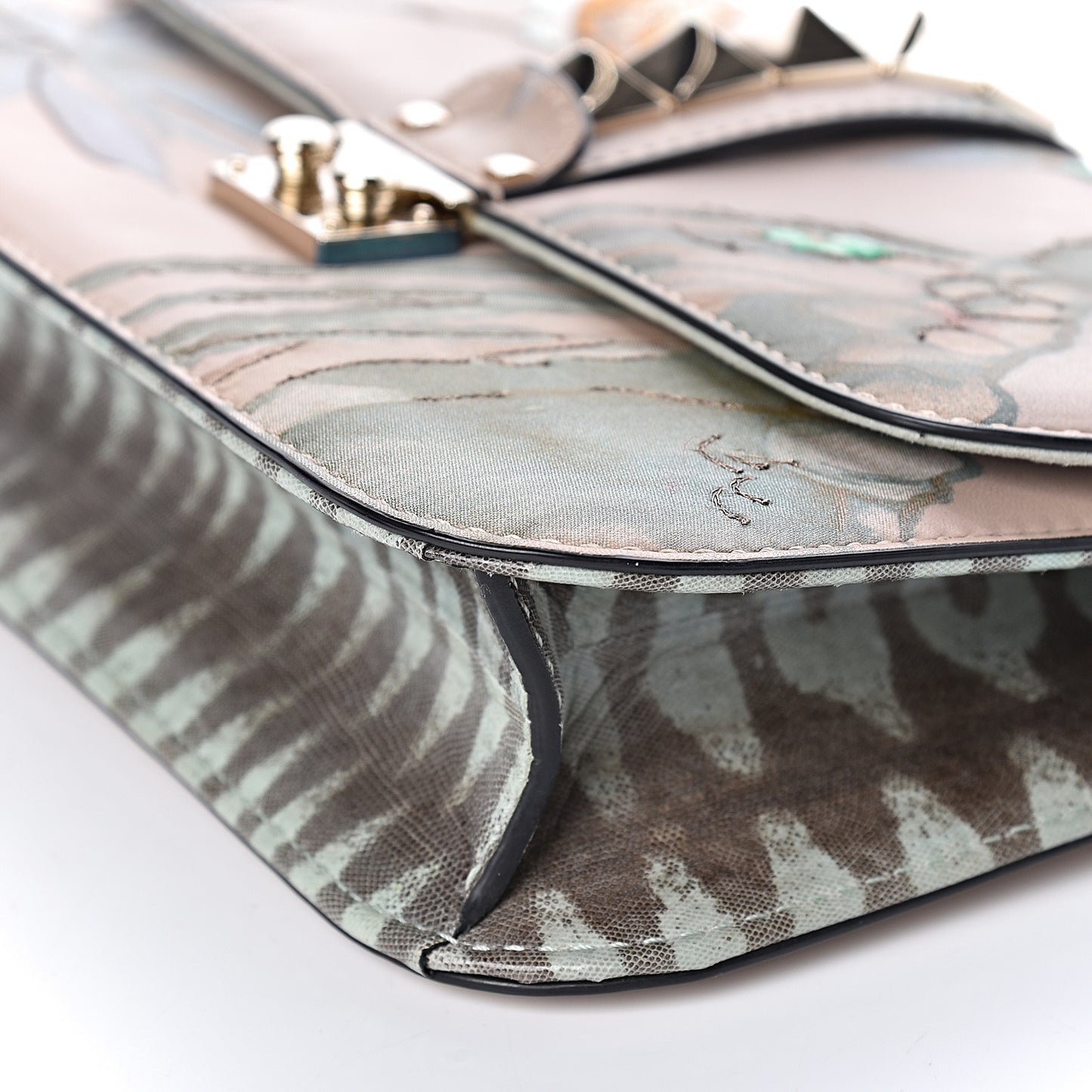 Vitello Embroidered Medium Glam Lock Rockstud Flap Beige