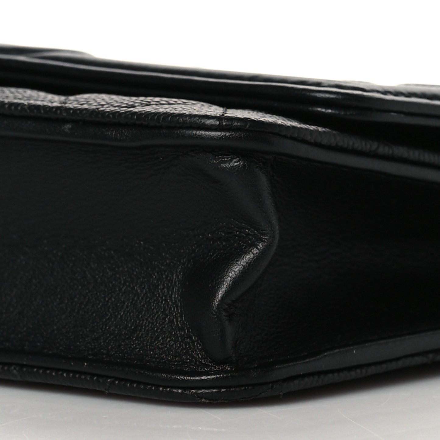 Caviar Quilted CC Filigree Wallet On Chain WOC Black