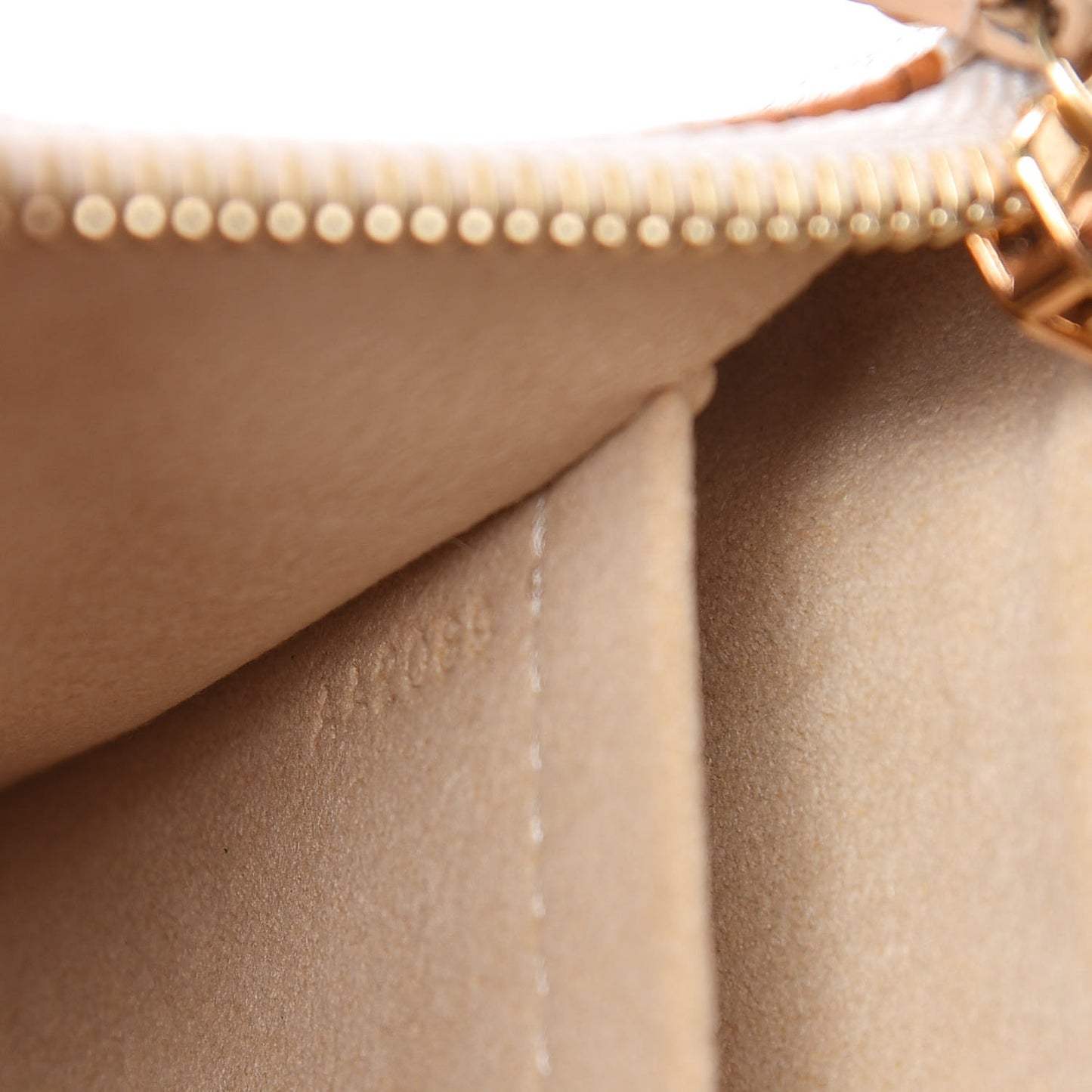 Damier Azur Trunks Labels Pochette Milla MM
