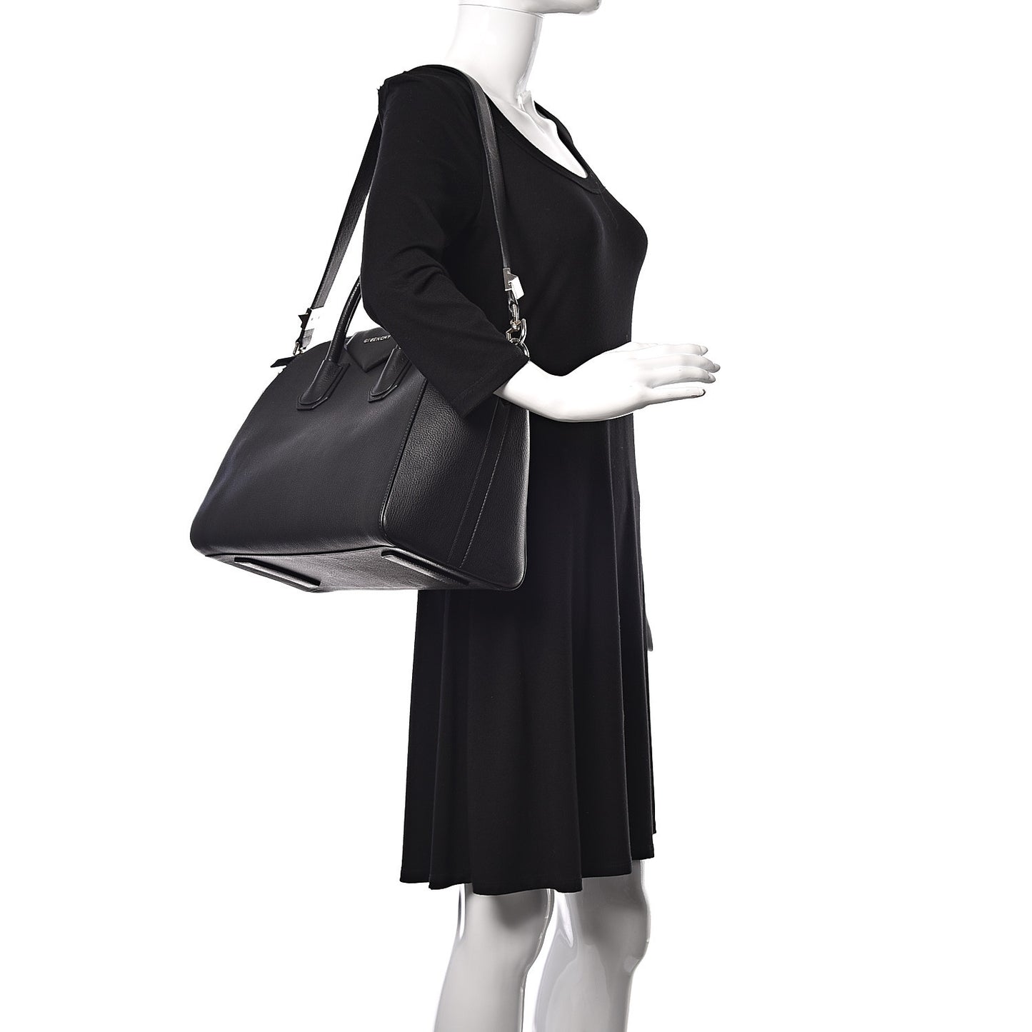 Sugar Goatskin Medium Antigona Black