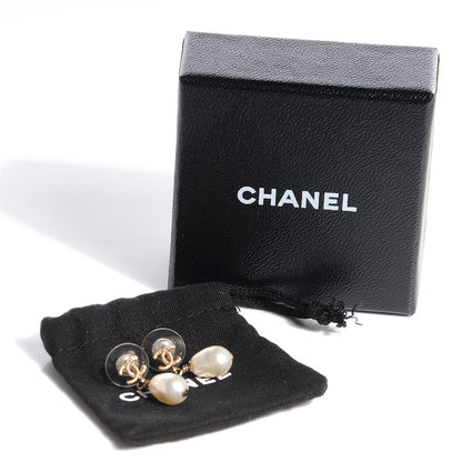 Chanel CC Pearl Drop Earrings Gold 4 of 4