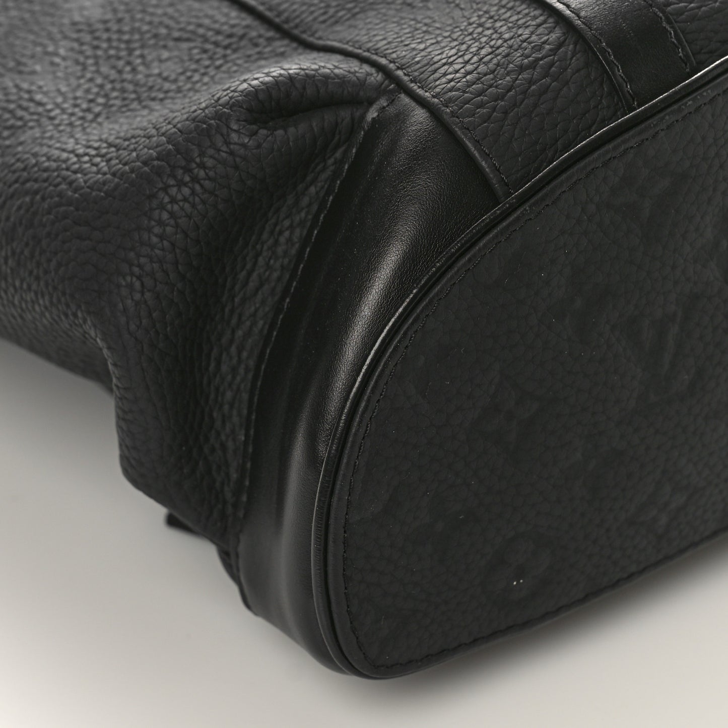 Taurillon Monogram Christopher MM Backpack Black
