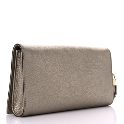 Gucci Metallic Pebbled Calfskin Medium Soho Clutch Golden Beige 4 of 10