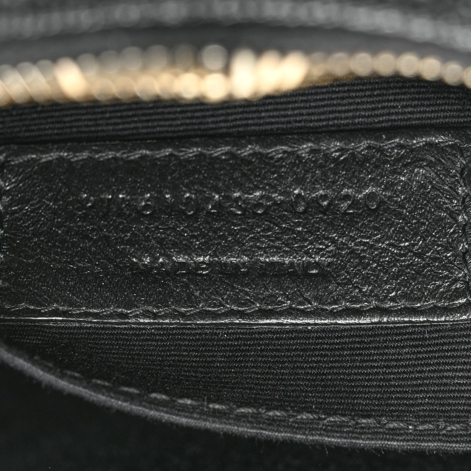 Saint Laurent Grain De Poudre Matelasse Chevron Quilted Round Vinyle Camera Bag Black 7 of 10