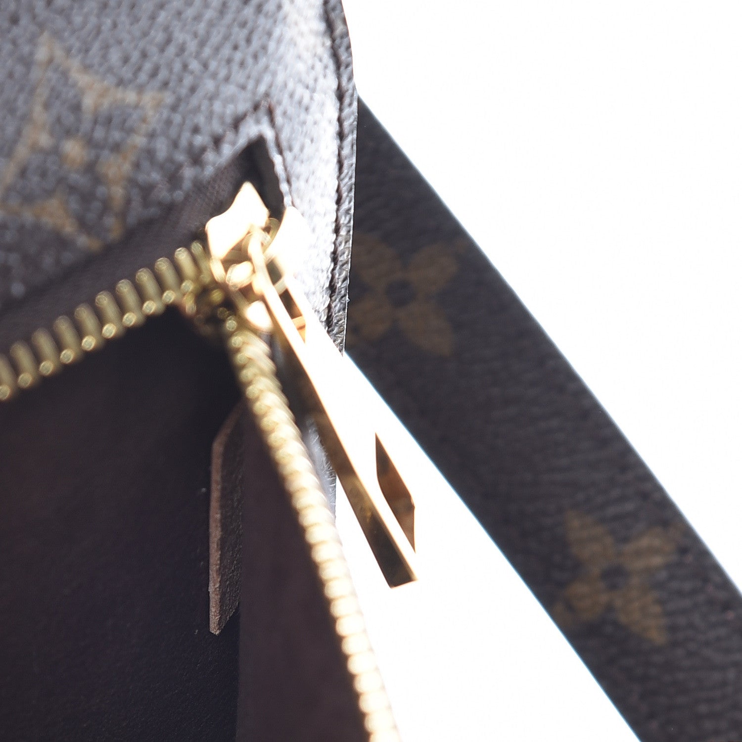 Louis Vuitton Monogram Pochette Metis 7 of 9