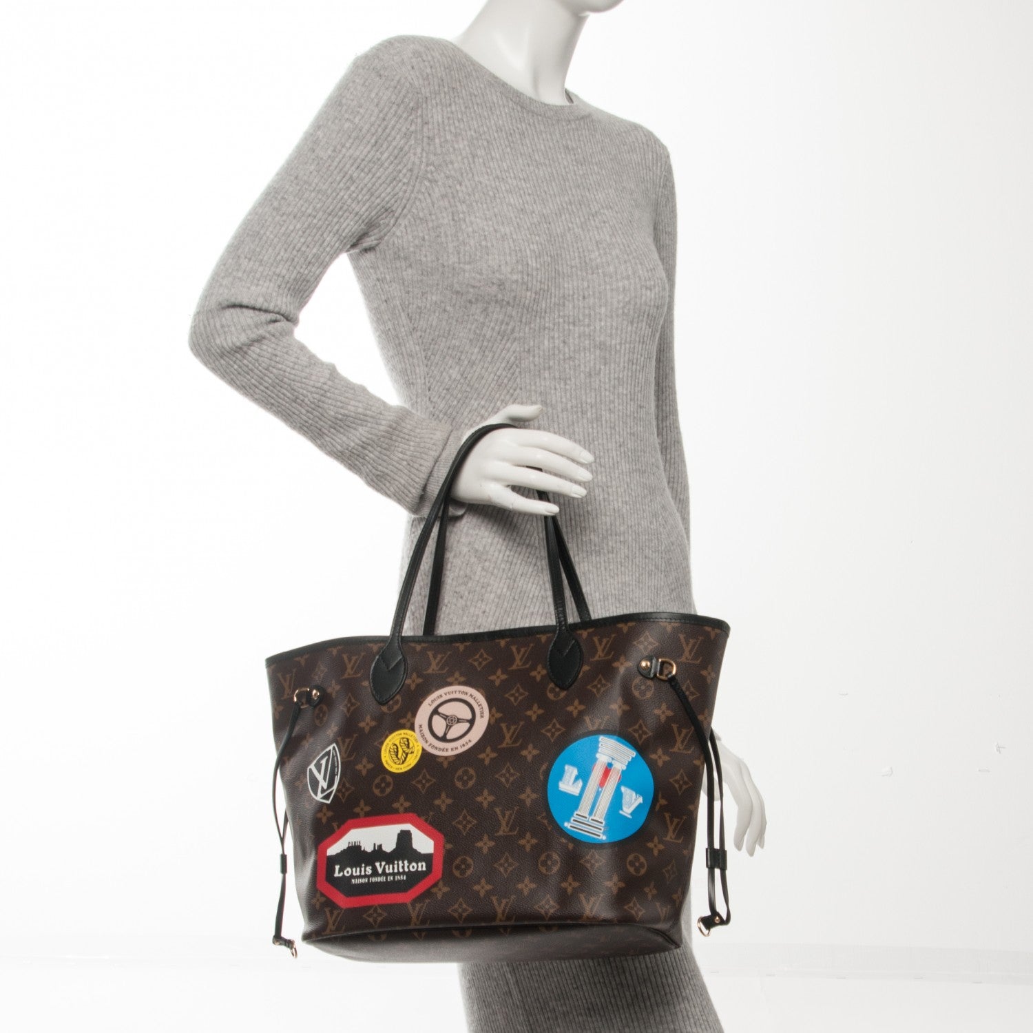 Louis Vuitton Monogram World Tour Neverfull MM 2 of 8
