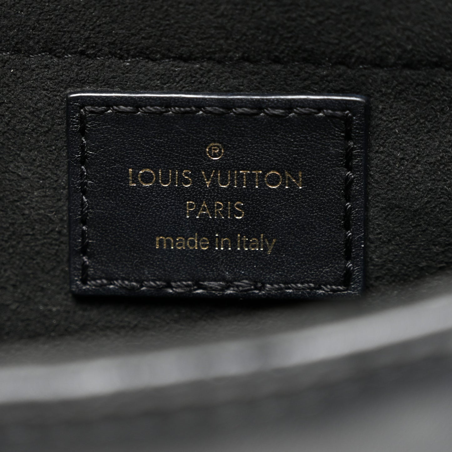 Calfskin New Wave Chain MM Black