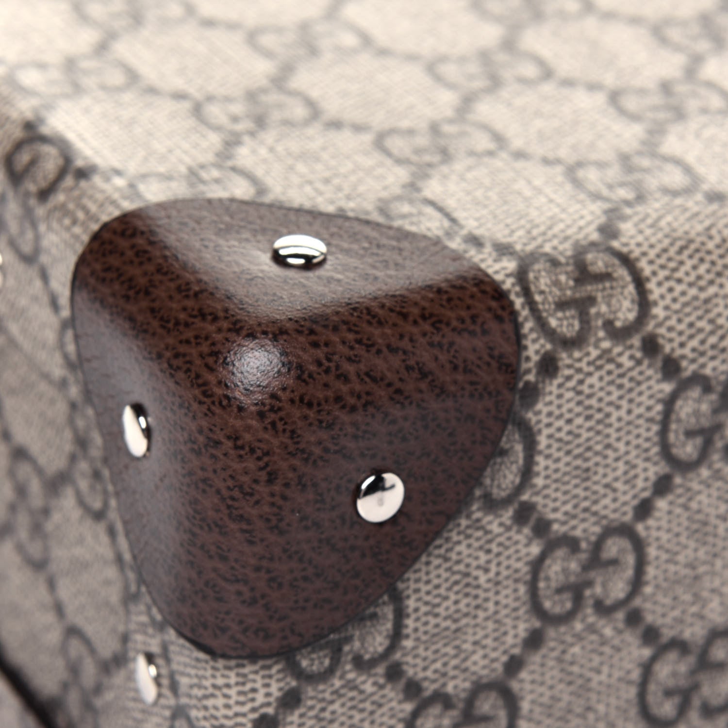 Gucci GG Supreme Monogram Globe-Trotter Beauty Case Brown 17 of 22