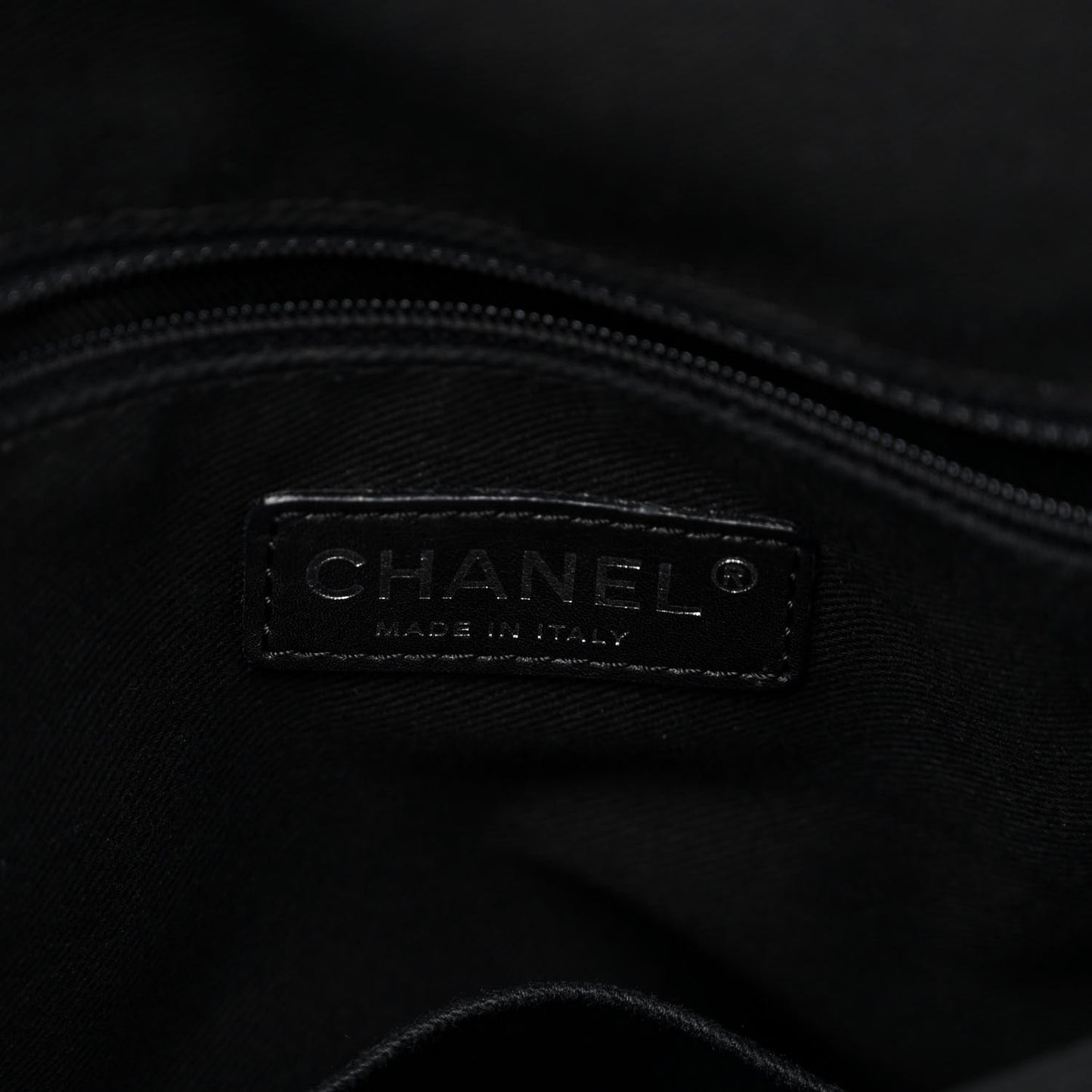 Calfskin Stitched Expandable Frame Bag Black