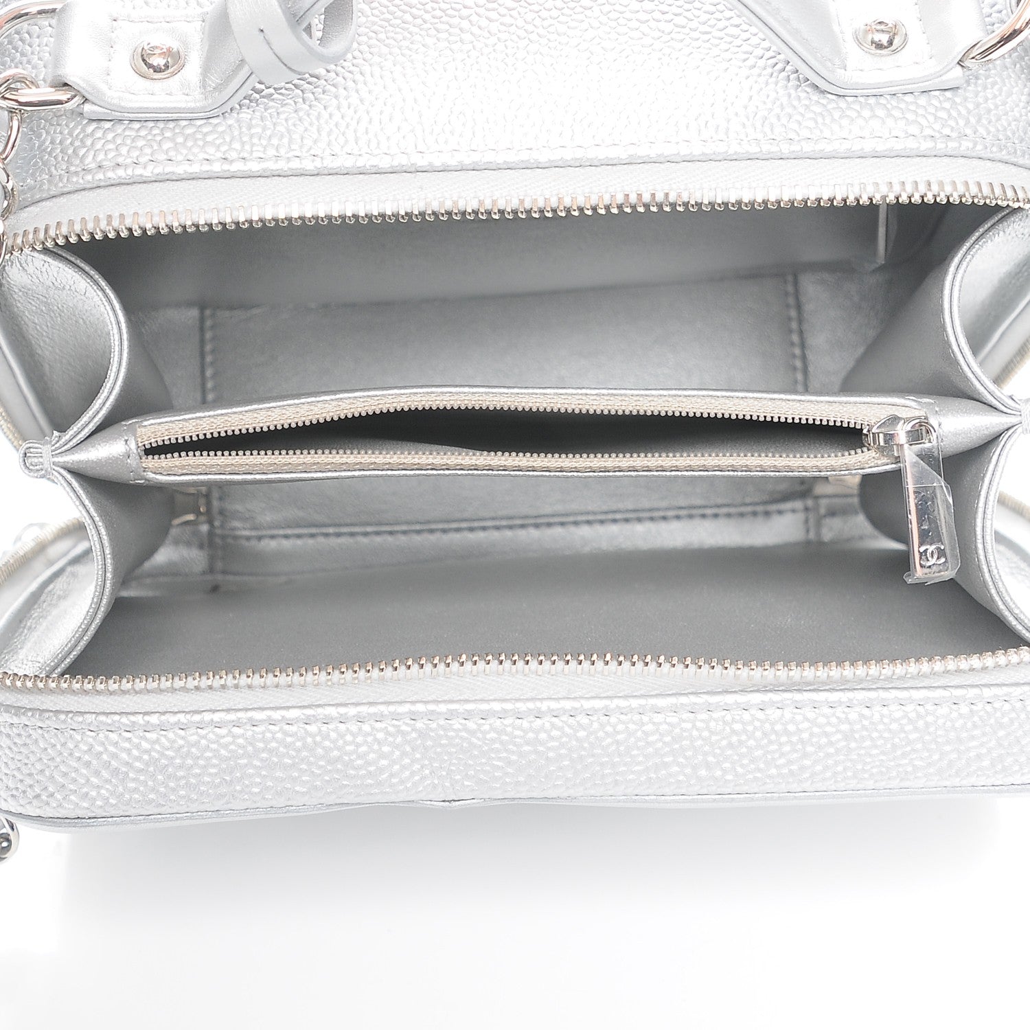 Chanel Metallic Caviar Quilted Medium CC Filigree Vanity Case Silver 6 of 9
