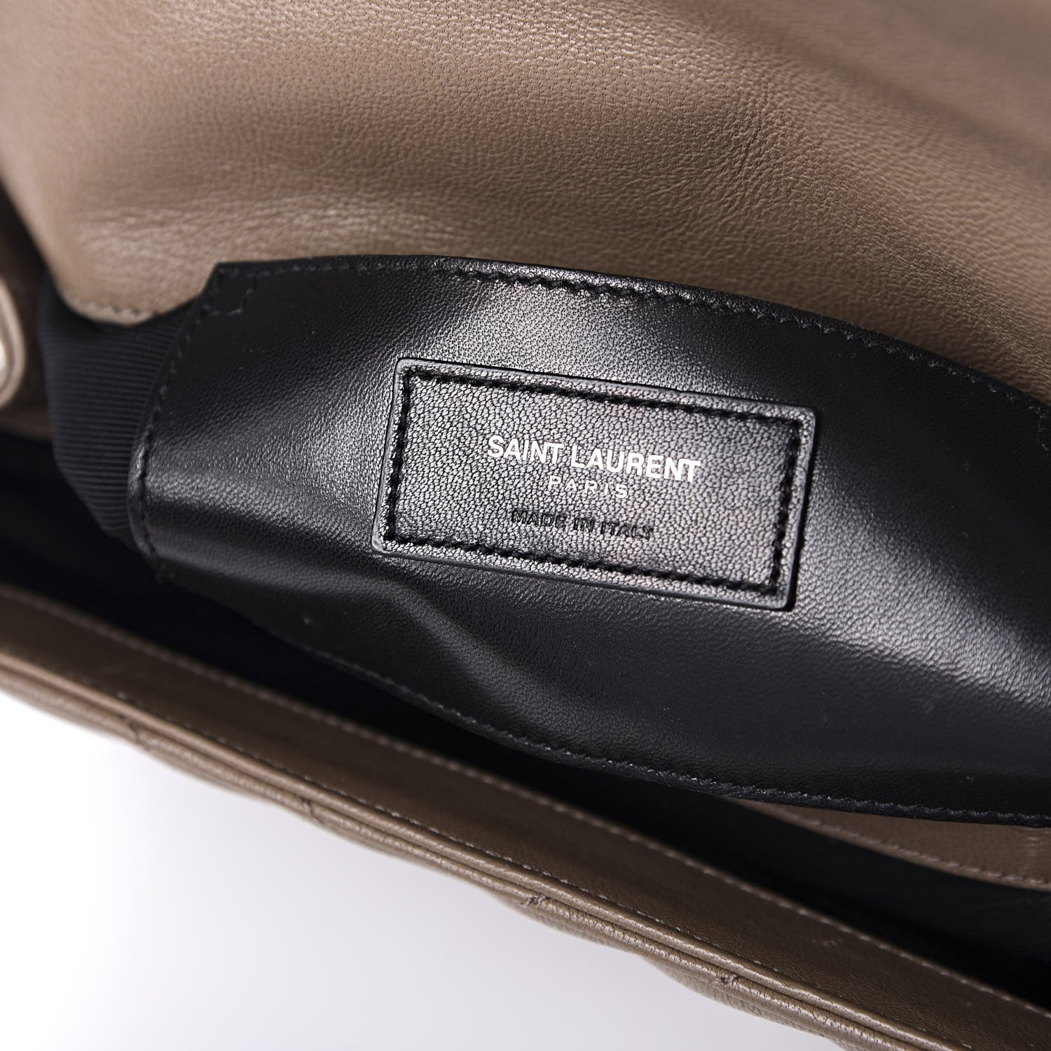 Saint Laurent Sheepskin Matelasse Chevron Monogram Medium College Bag Fard 11 of 15
