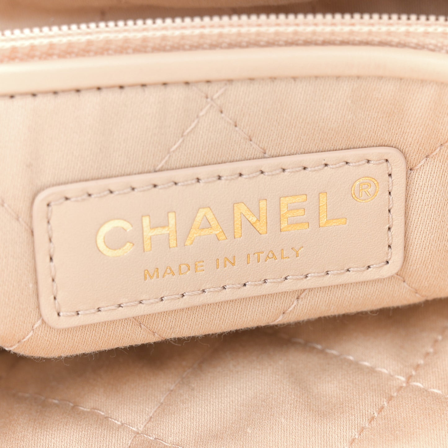 Calfskin Quilted Chanel 22 White
