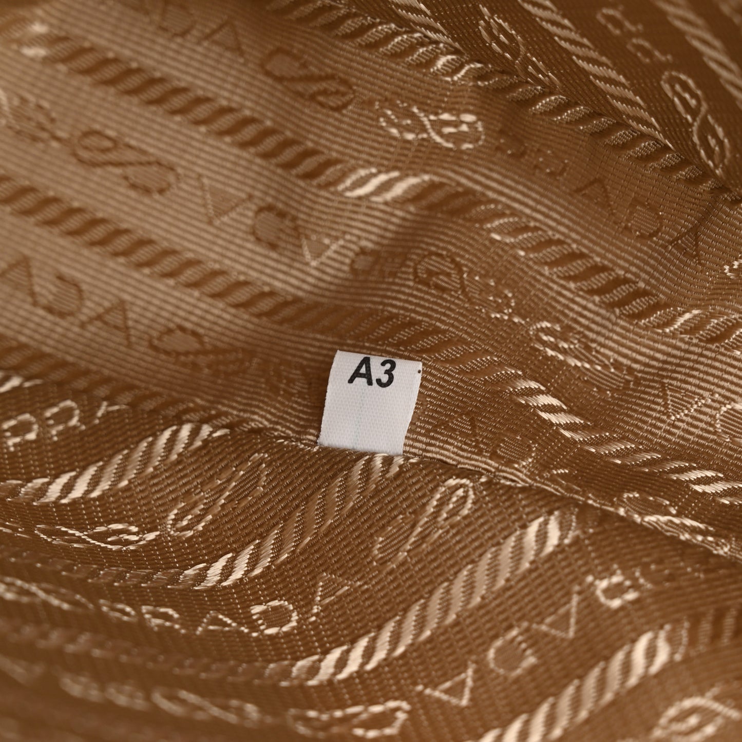 Jacquard Triangolo Symbole Embroidered Mini Triangle Bag Corda Talco