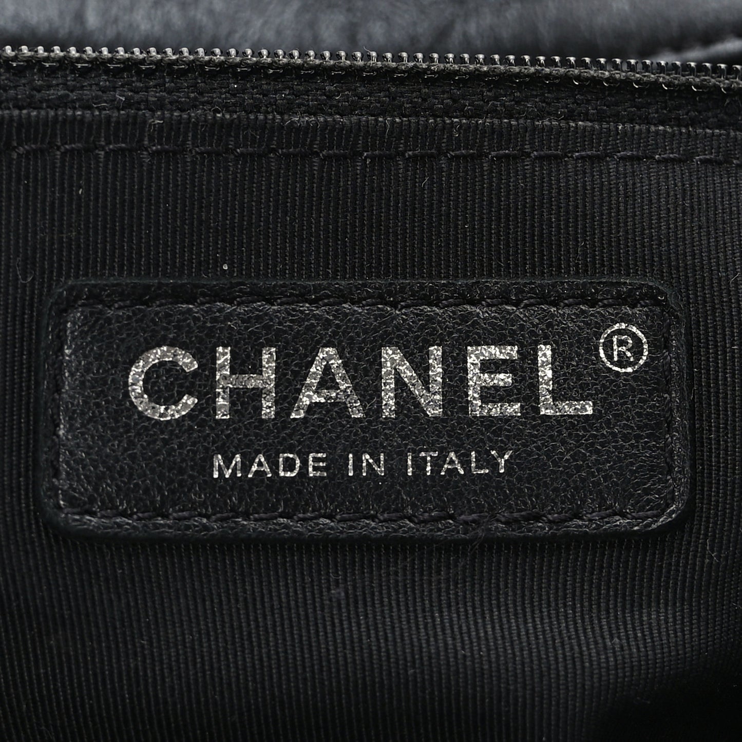 Crumpled Calfskin Medium Chain All Over Flap Black