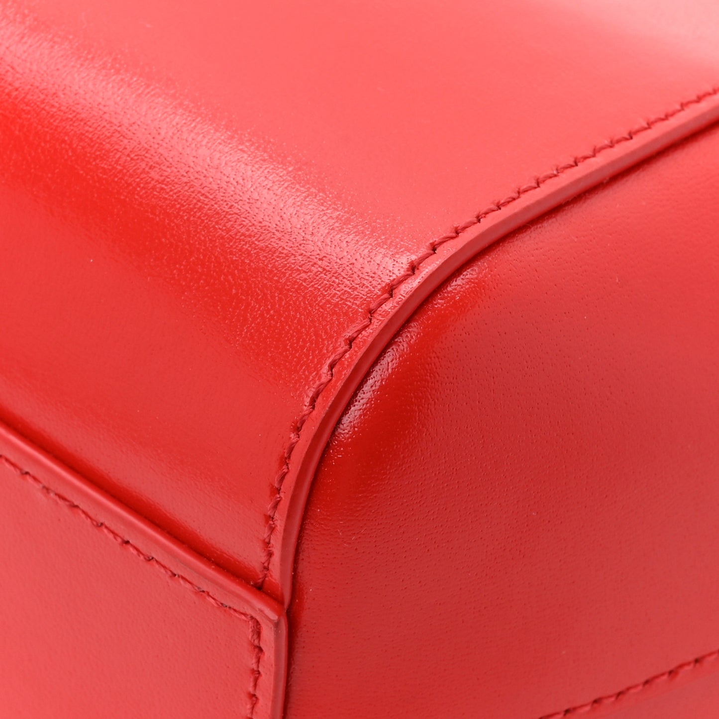 Calfskin Mini Vertical Antigona Red