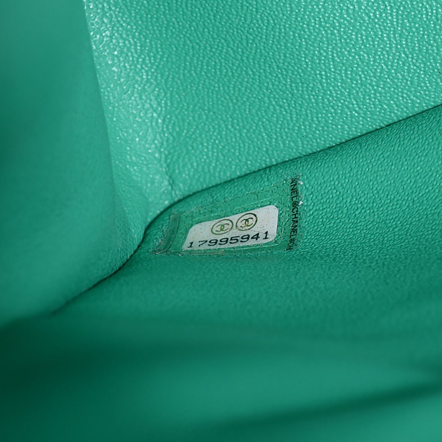 Iridescent Caviar Maxi Double Flap Green