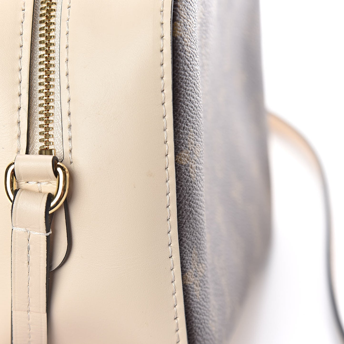 Monogram Saintonge Creme
