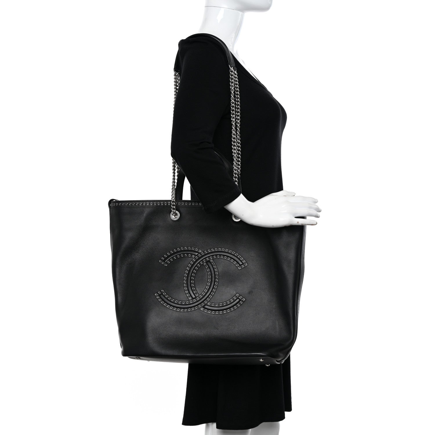 Chanel Grained Calfskin Large Coco Eyelets Shopping Tote Black 2 of 19