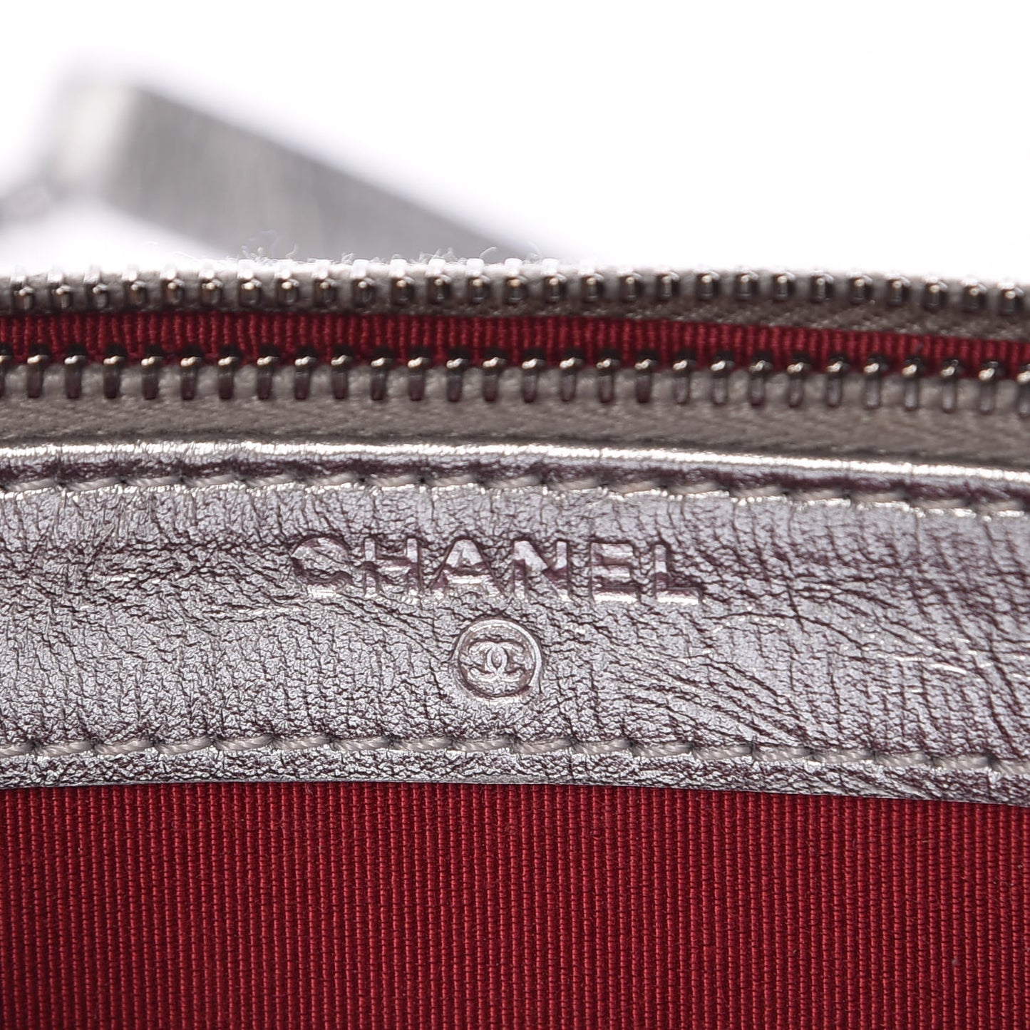 Metallic Lambskin Calfskin Quilted Small Gabrielle Clutch With Chain Silver