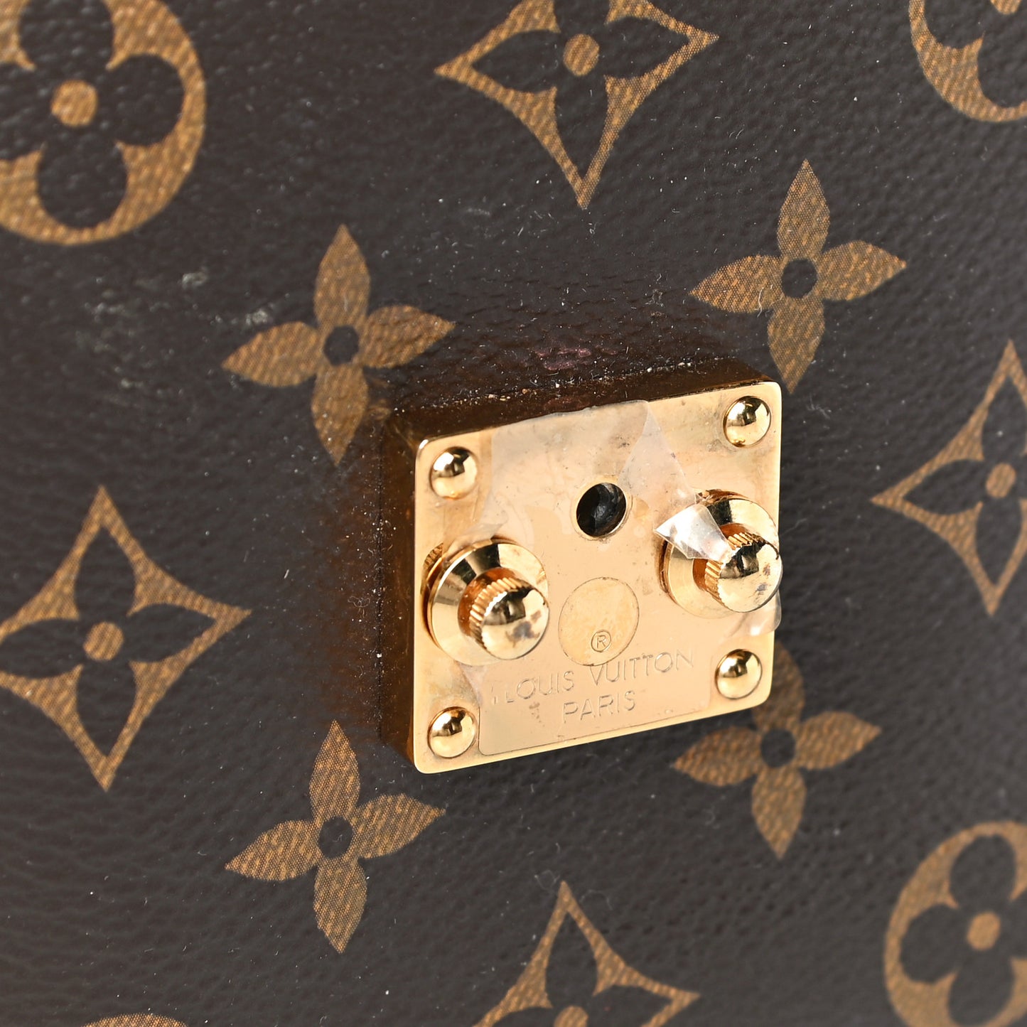 Monogram Pochette Metis