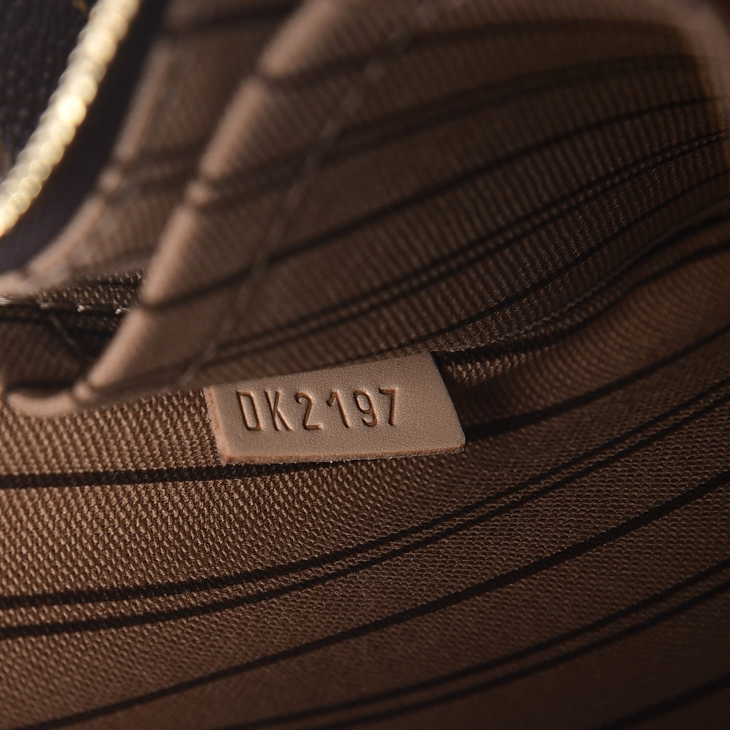 Louis Vuitton Monogram Neverfull MM GM Pochette 7 of 7