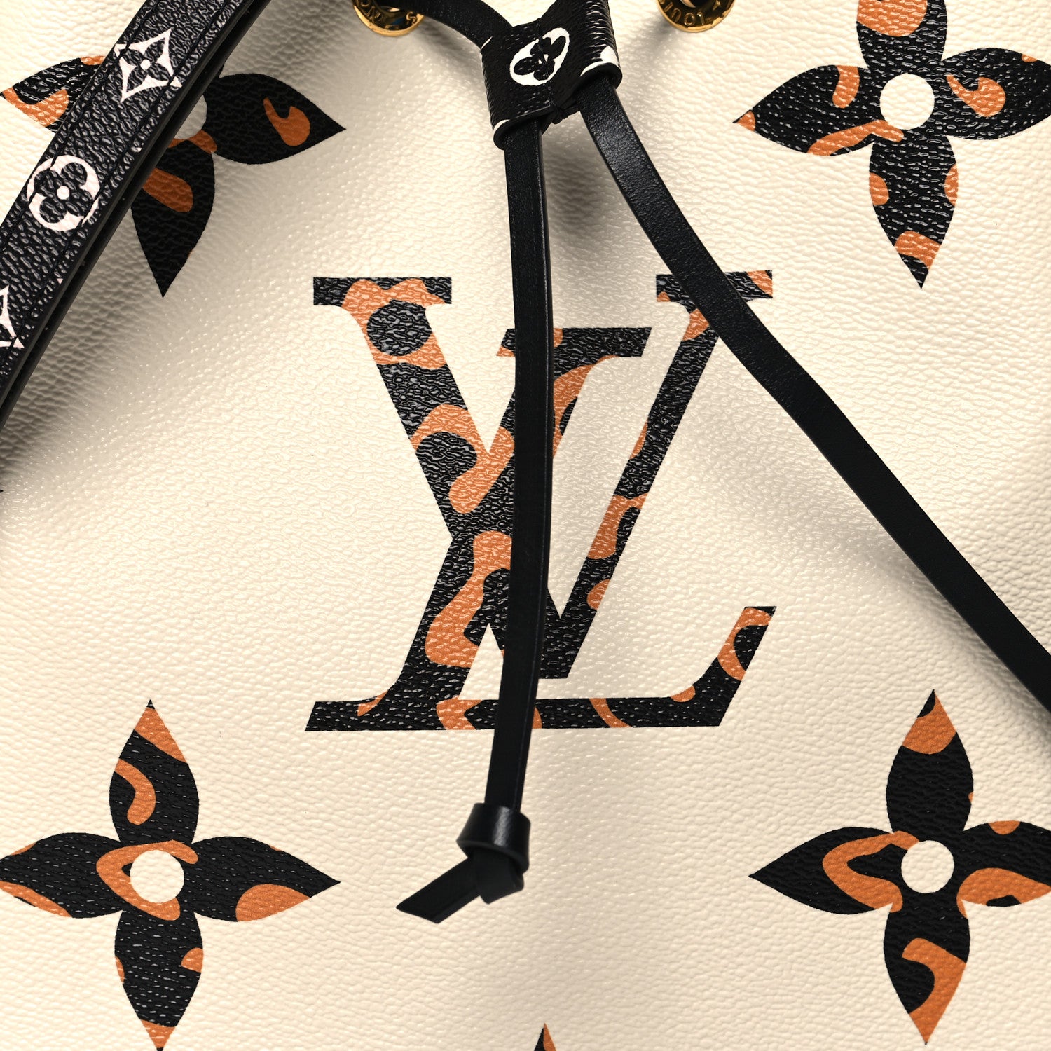 Louis Vuitton Monogram Giant Jungle NéoNoé Ivory 7 of 10