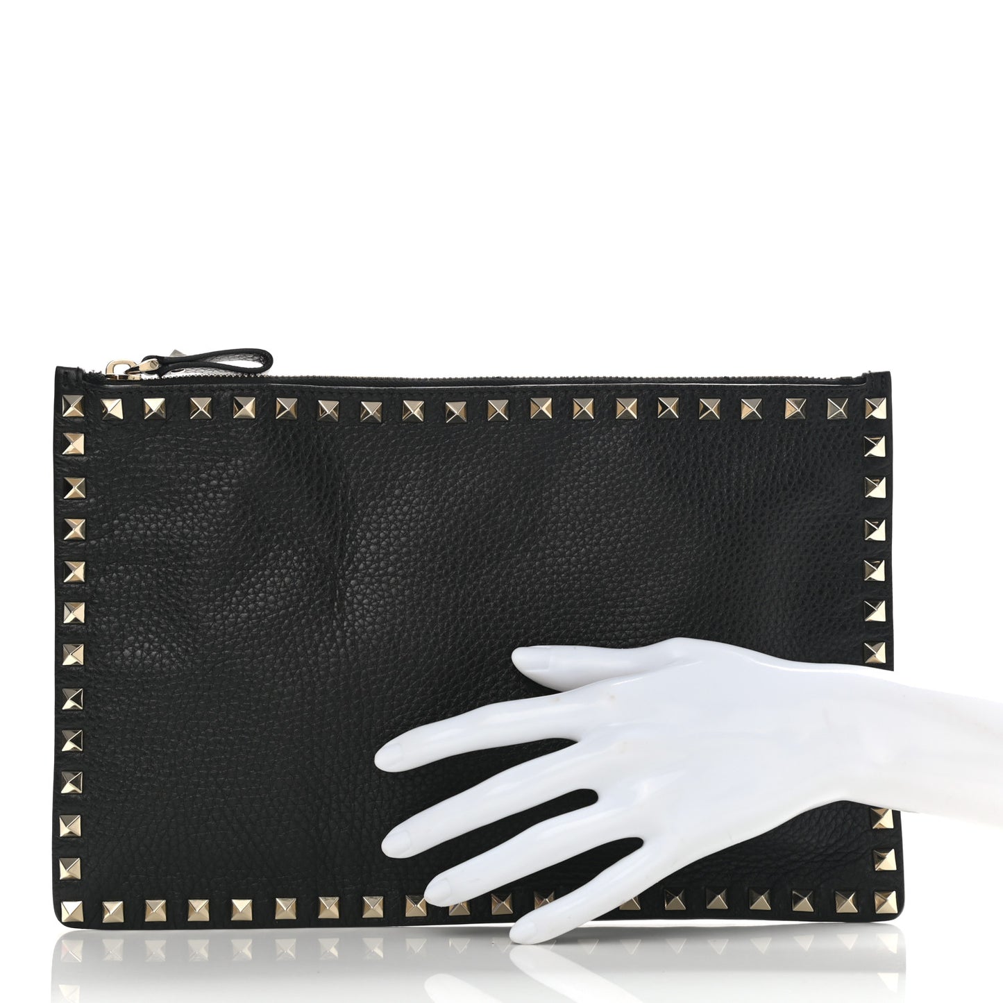 Pebbled Calfskin Large Rockstud Zip Pouch Black